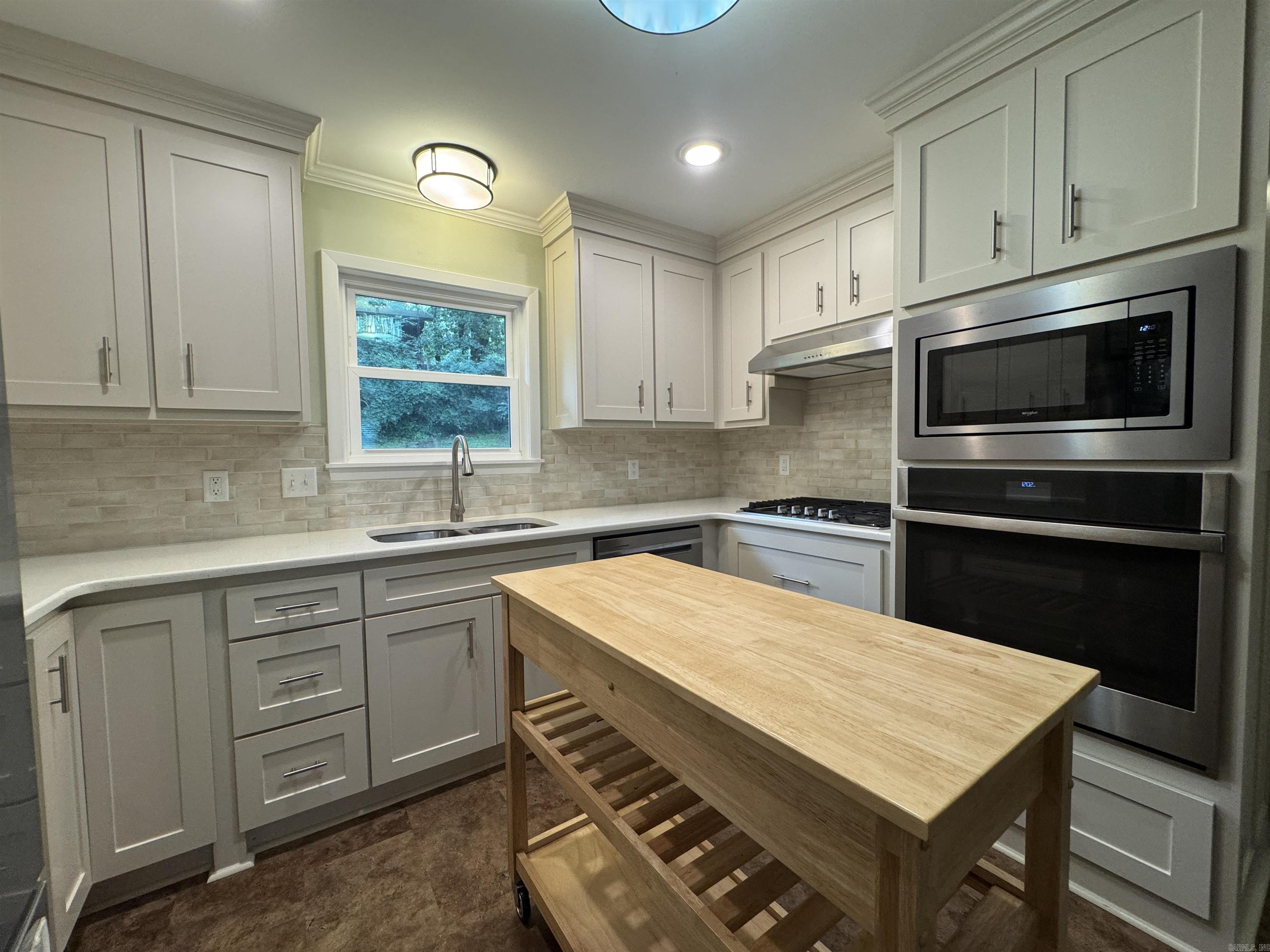 1311 Starfield Road Property Photo 12