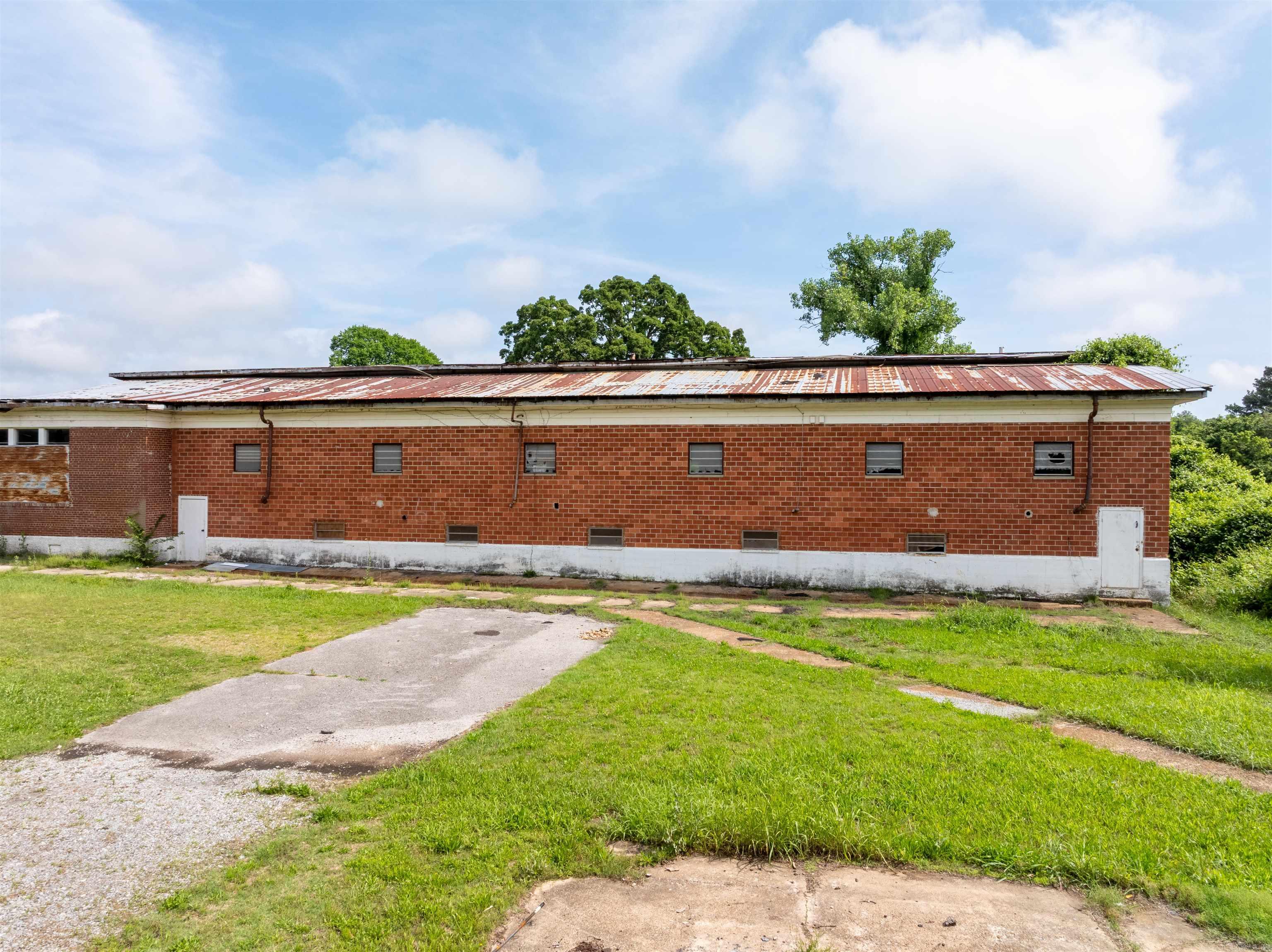 450 College Street Property Photo 9