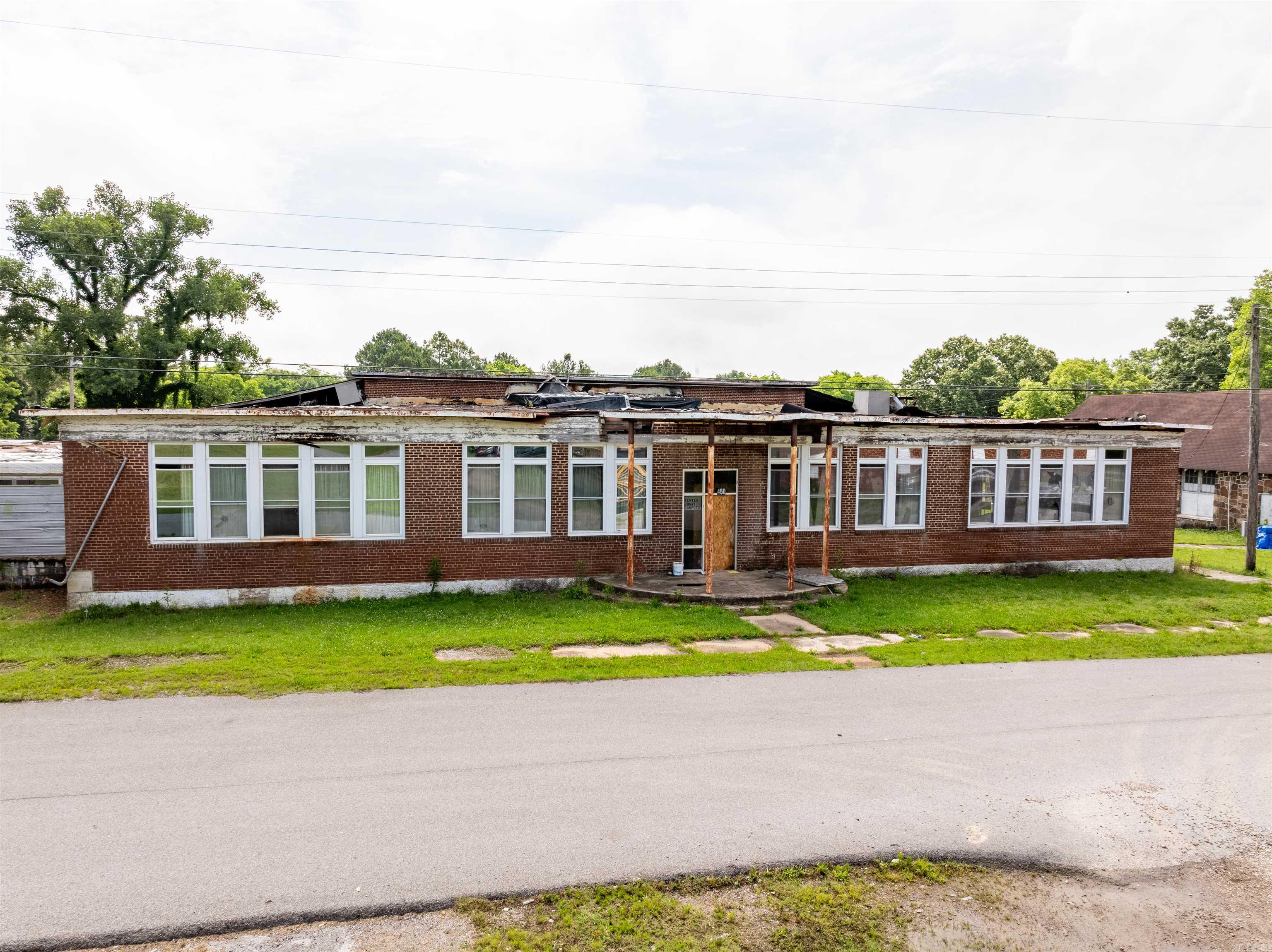 450 College Street Property Photo 14