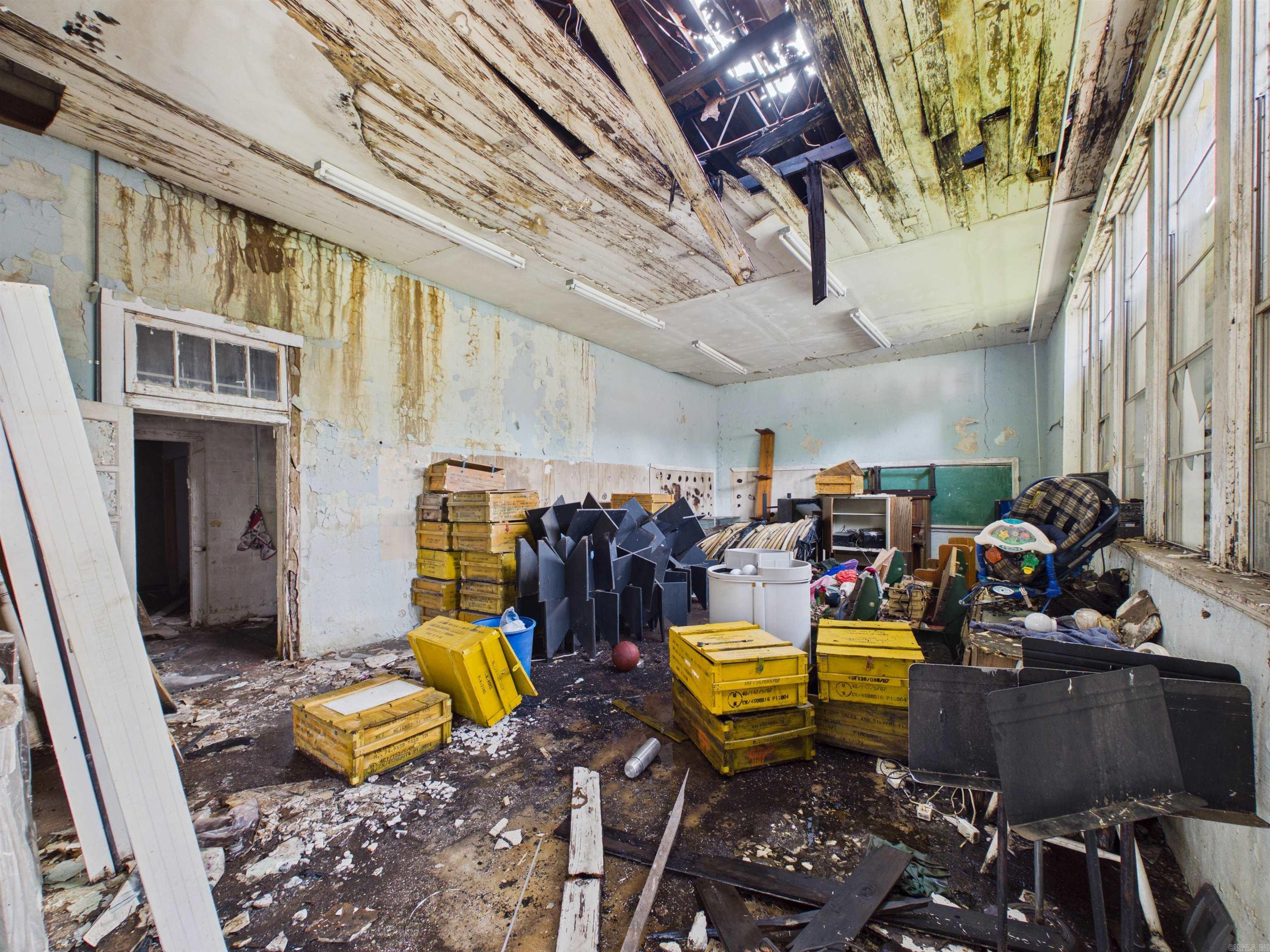 450 College Street Property Photo 19