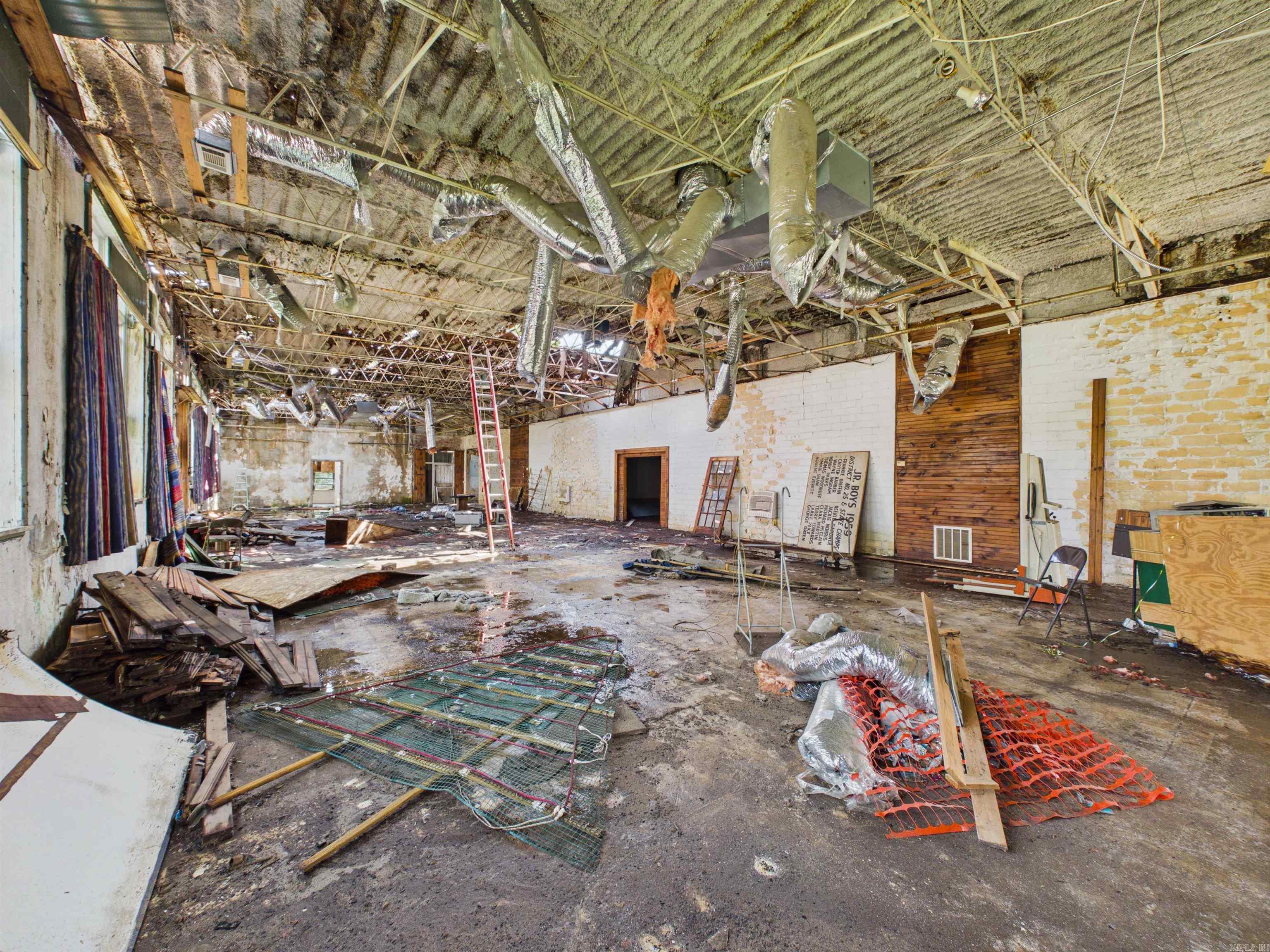450 College Street Property Photo 20