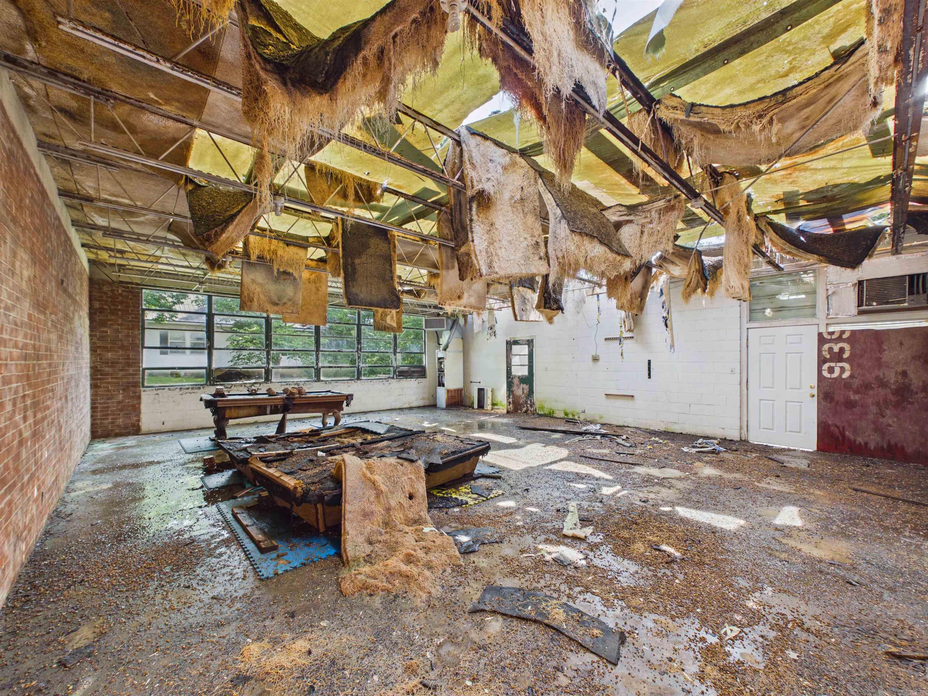 450 College Street Property Photo 24