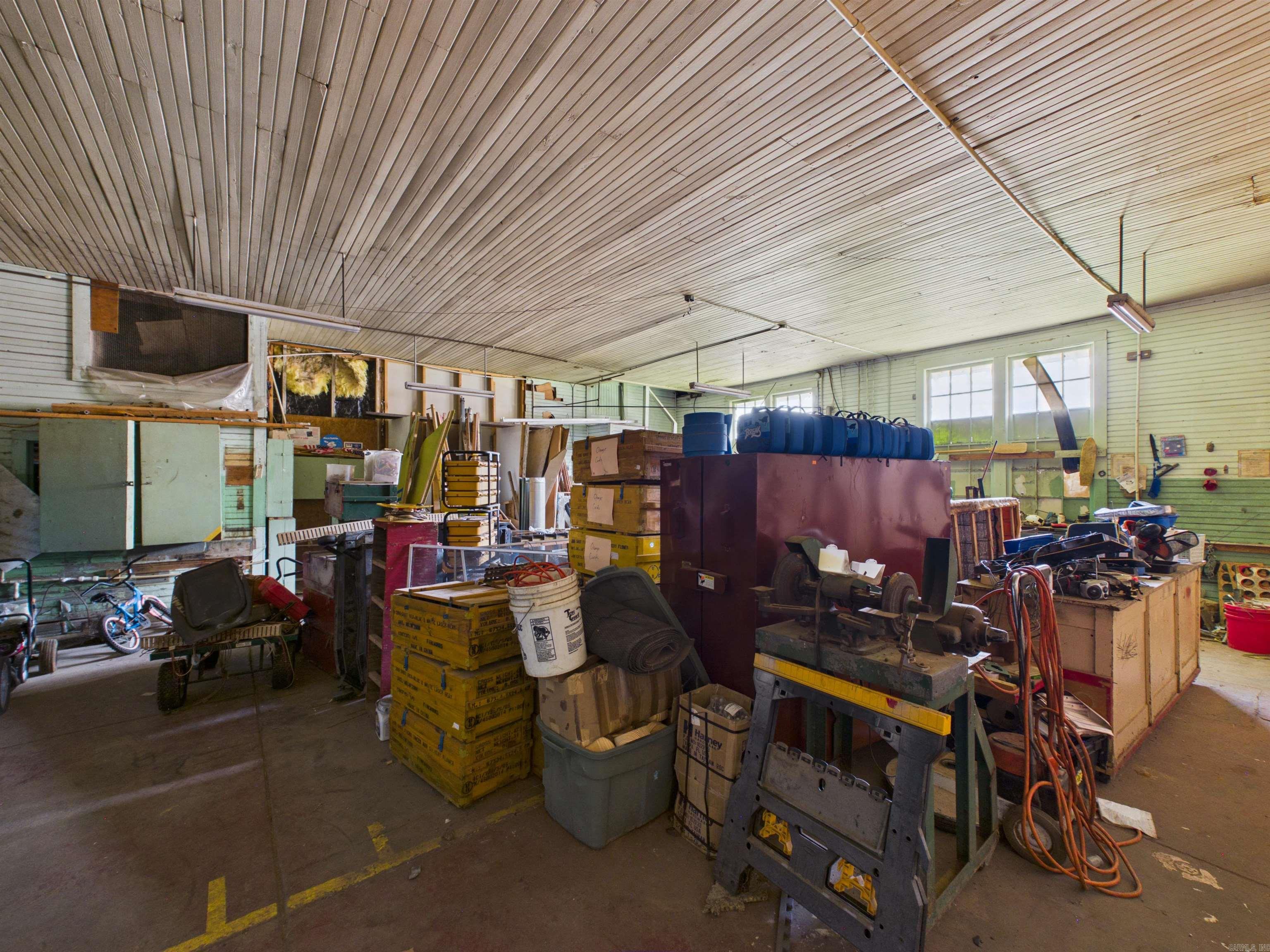 450 College Street Property Photo 30