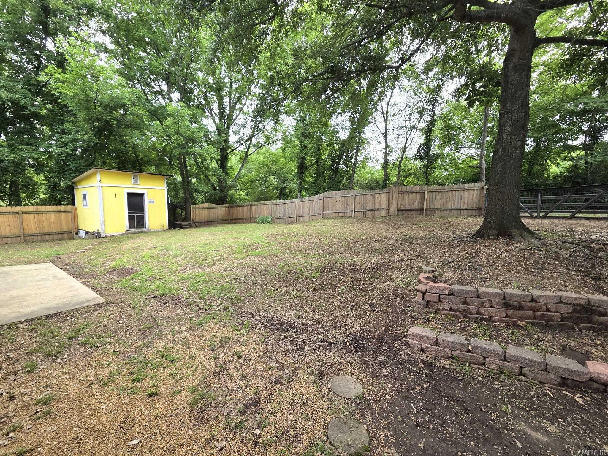 519 S Market St Property Photo 7