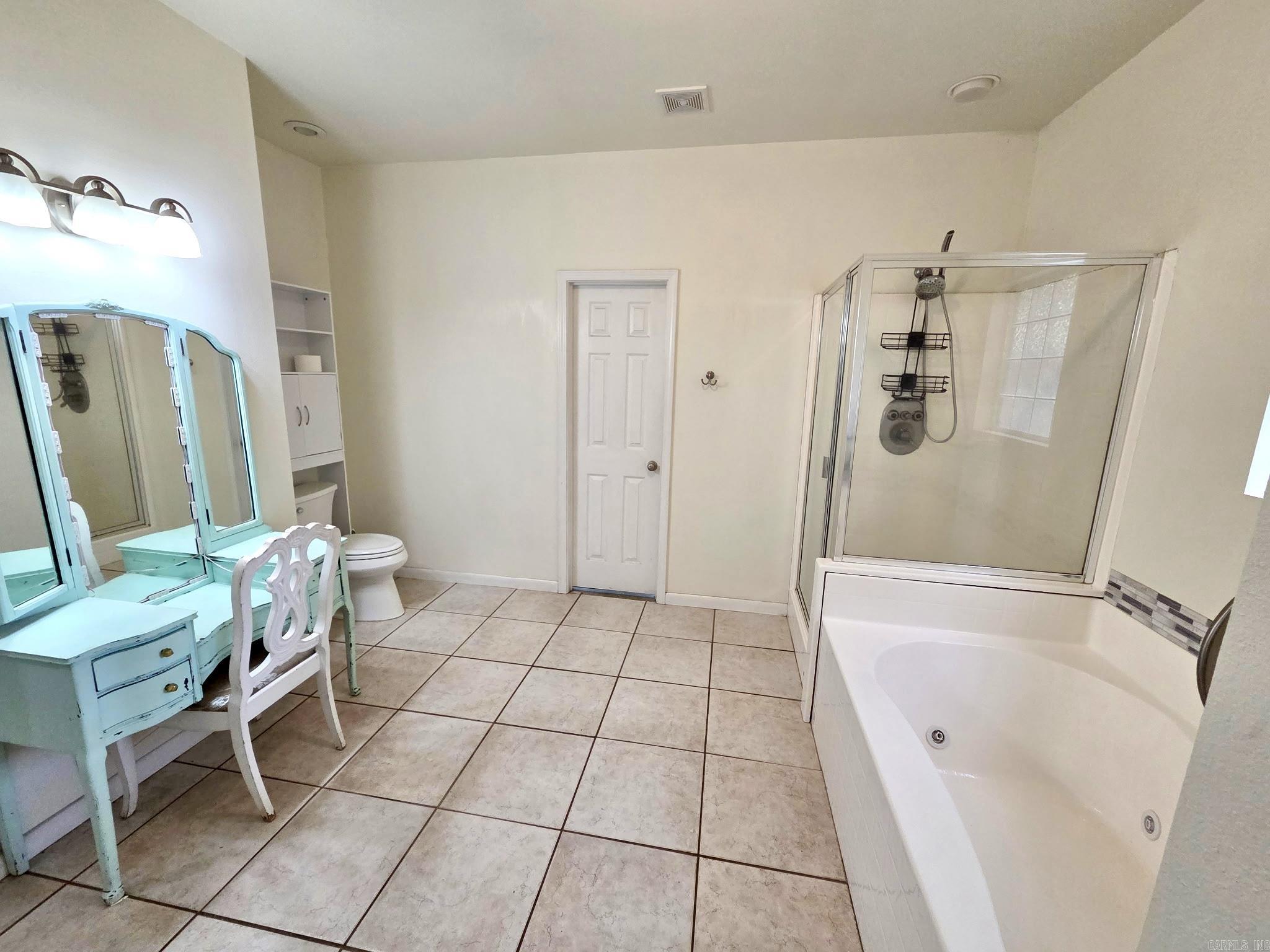 519 S Market St Property Photo 16