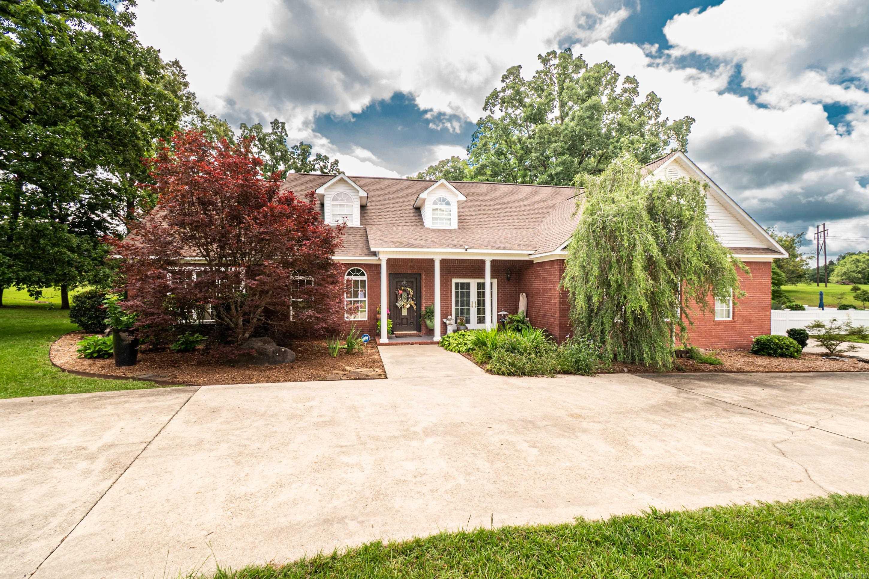 185 Meadow View Dr