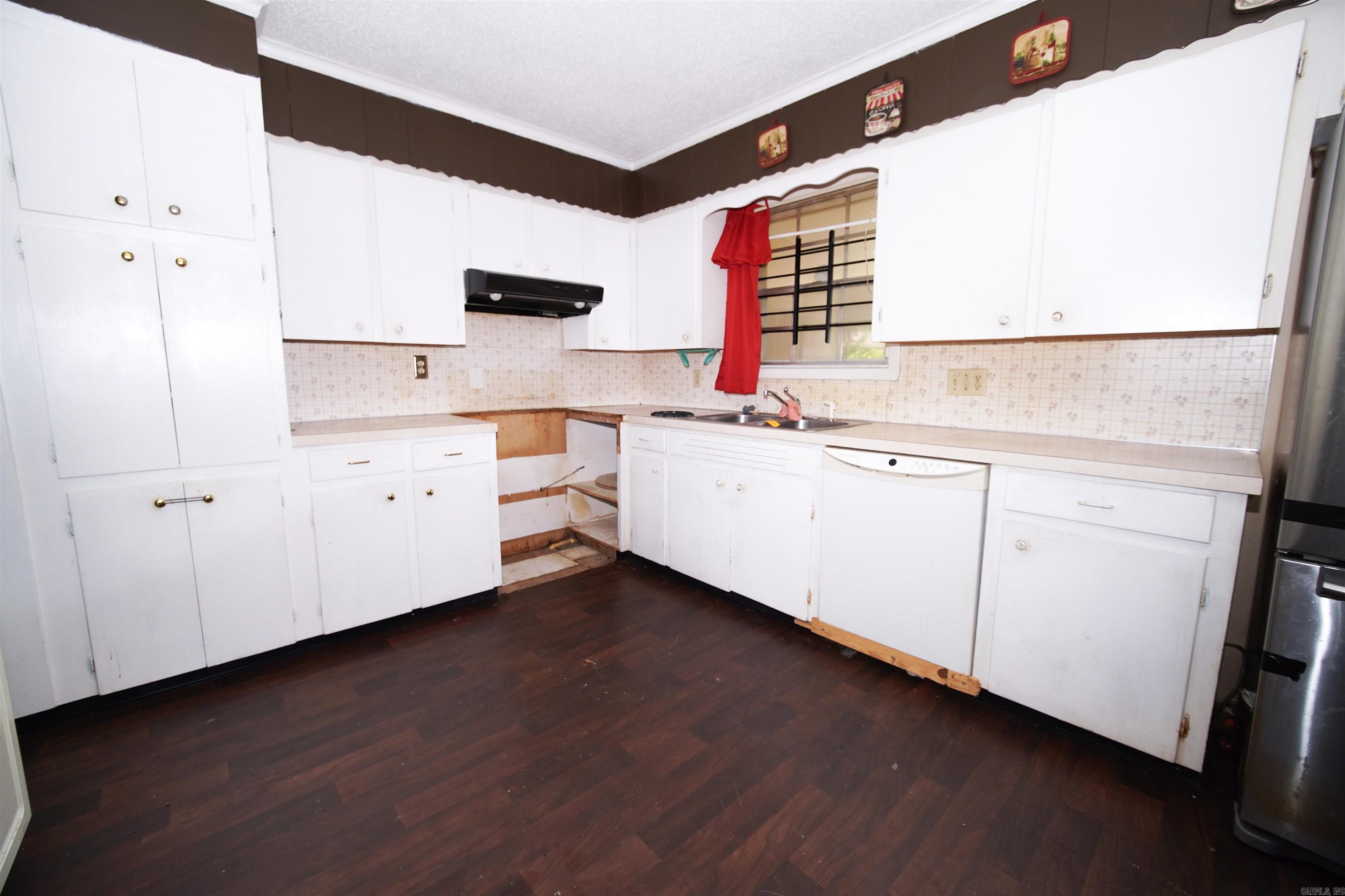 8109 Mcdaniel Drive Property Photo 9