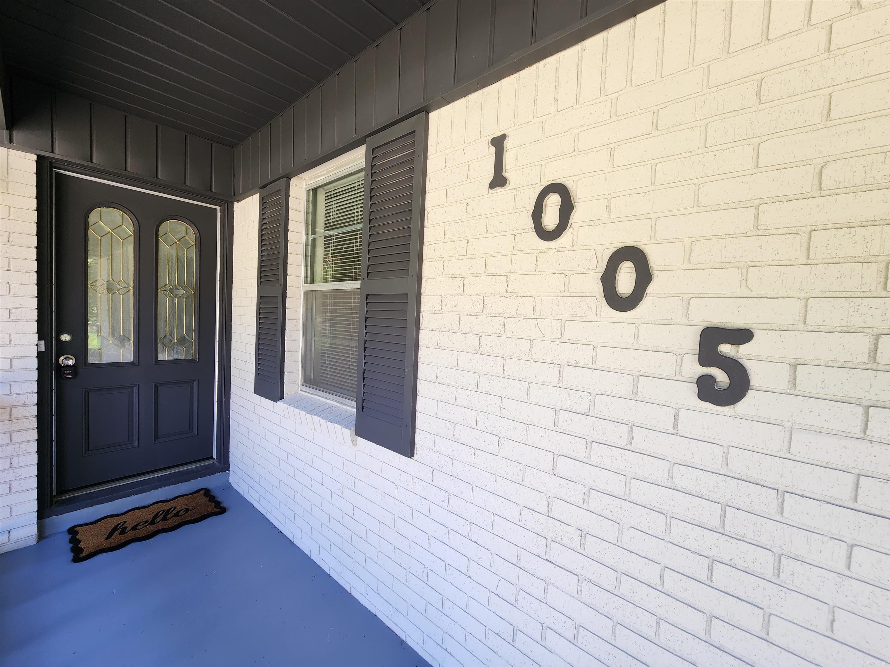 1005 Thompson Street Property Photo 9