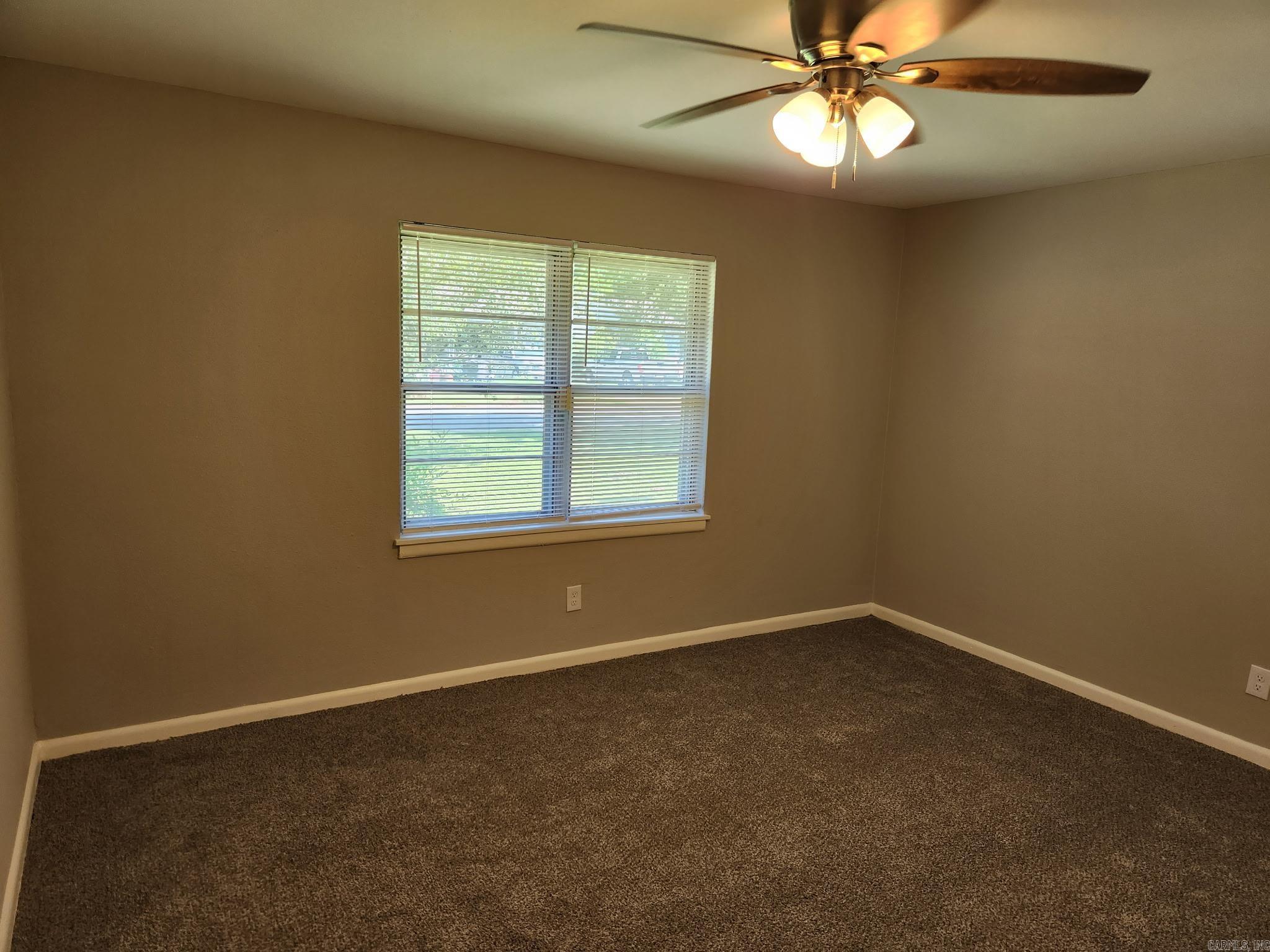 1005 Thompson Street Property Photo 18