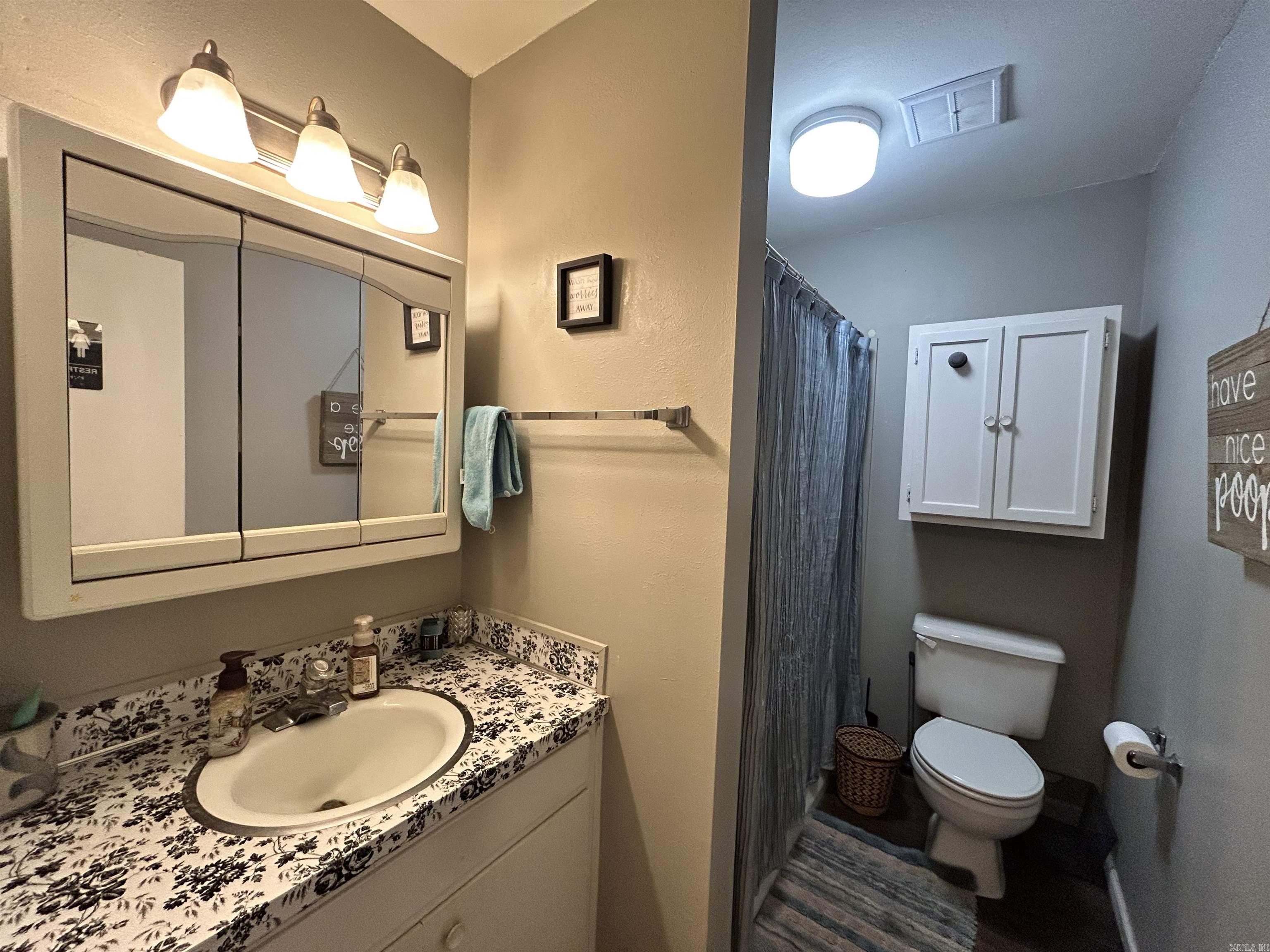 809 Meredith Street Property Photo 16