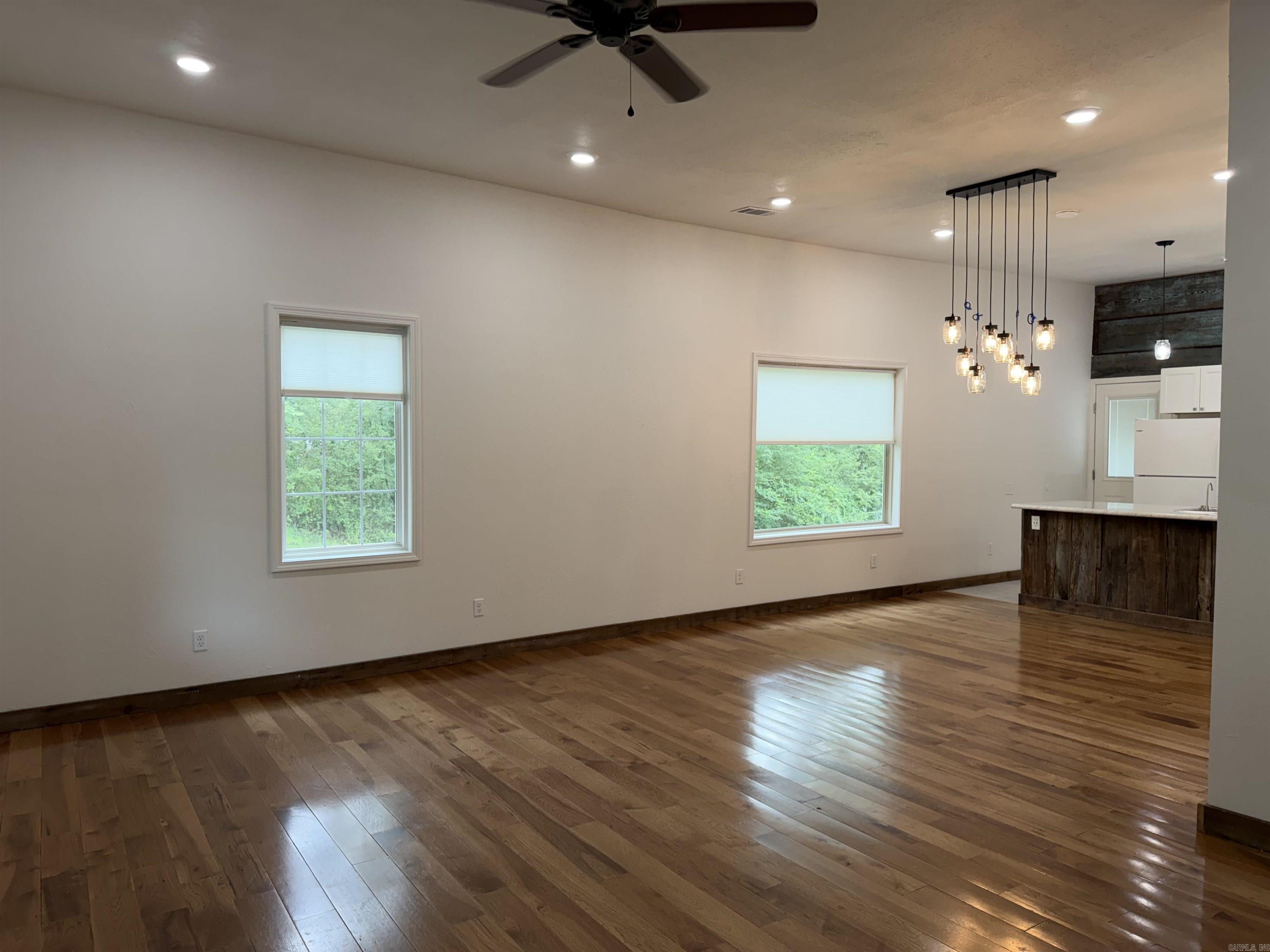 405 N Broadway Property Photo 14