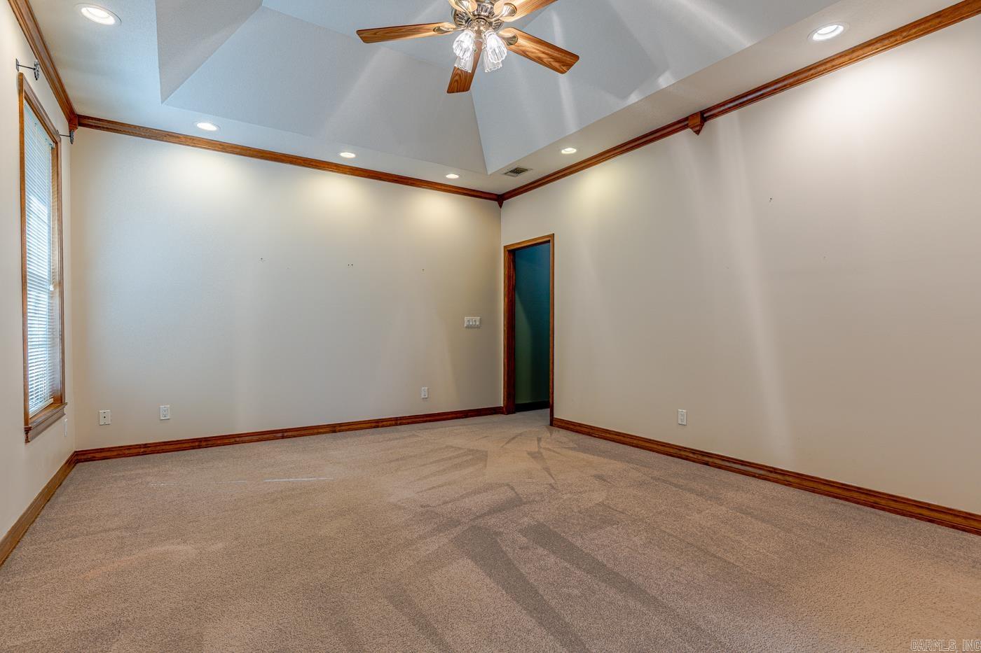 1300 N Locust Street Property Photo 19
