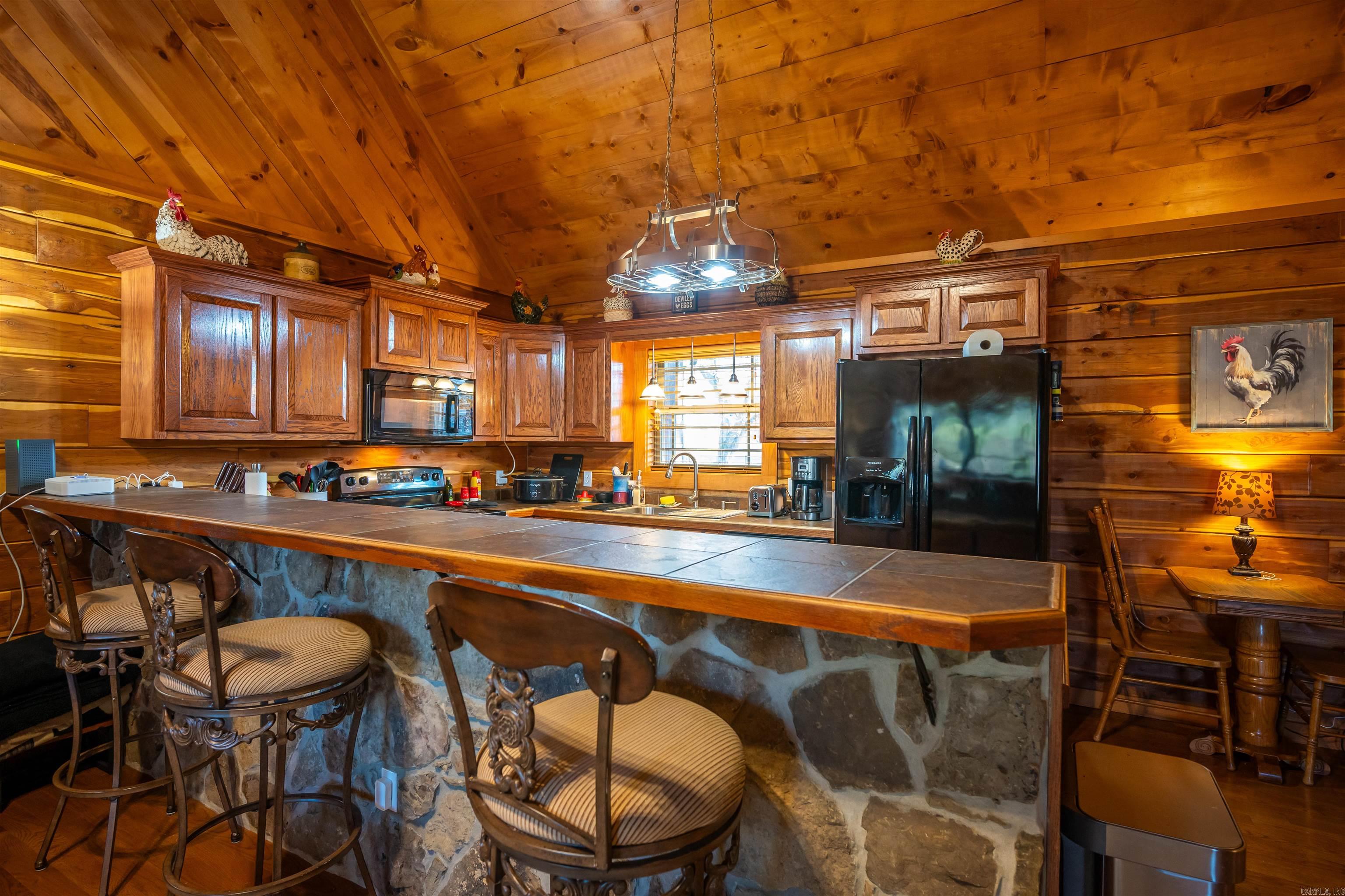 103 Tyler Road Property Photo 6