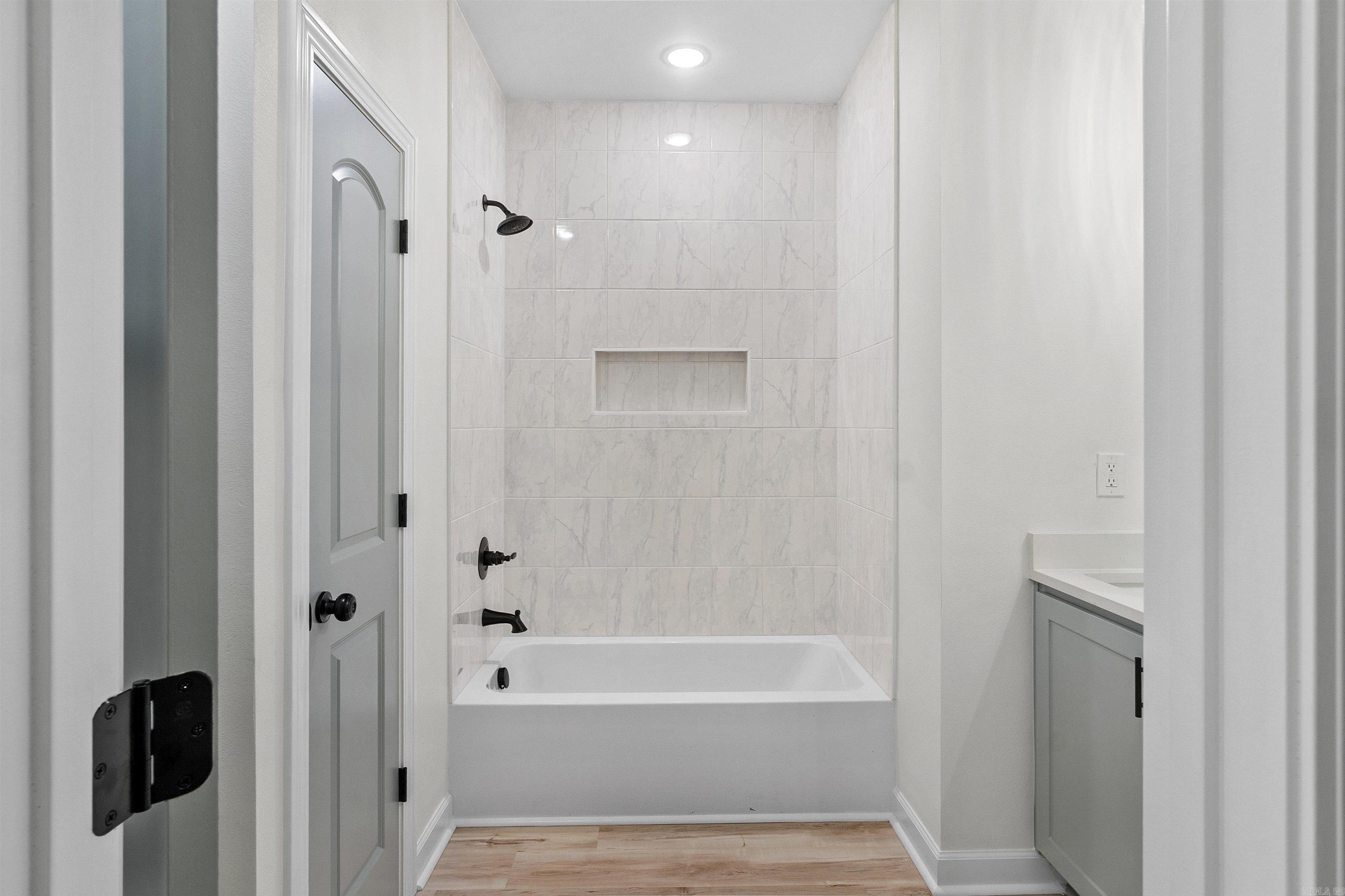 516 Madeleine Circle Property Photo 34