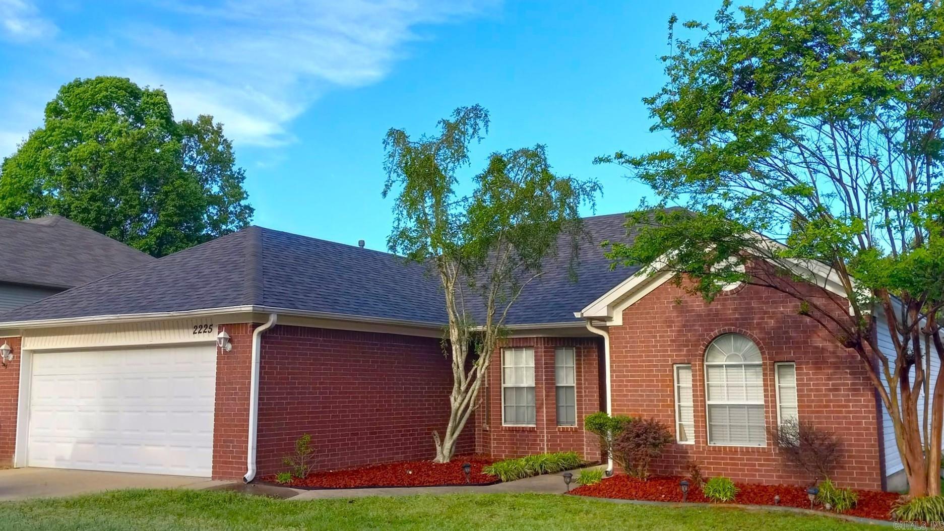 2225 Redwood Drive Property Photo 1