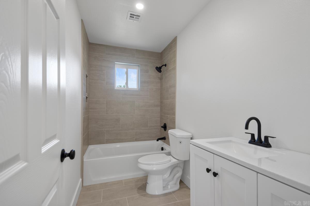 616 E Woodruff Avenue Property Photo 20
