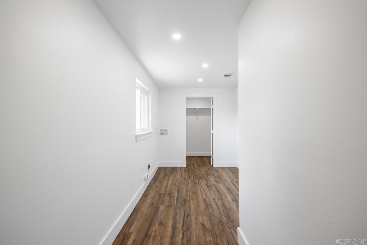 616 E Woodruff Avenue Property Photo 27