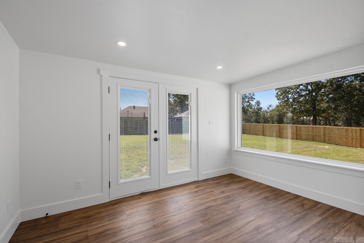 616 E Woodruff Avenue Property Photo 29