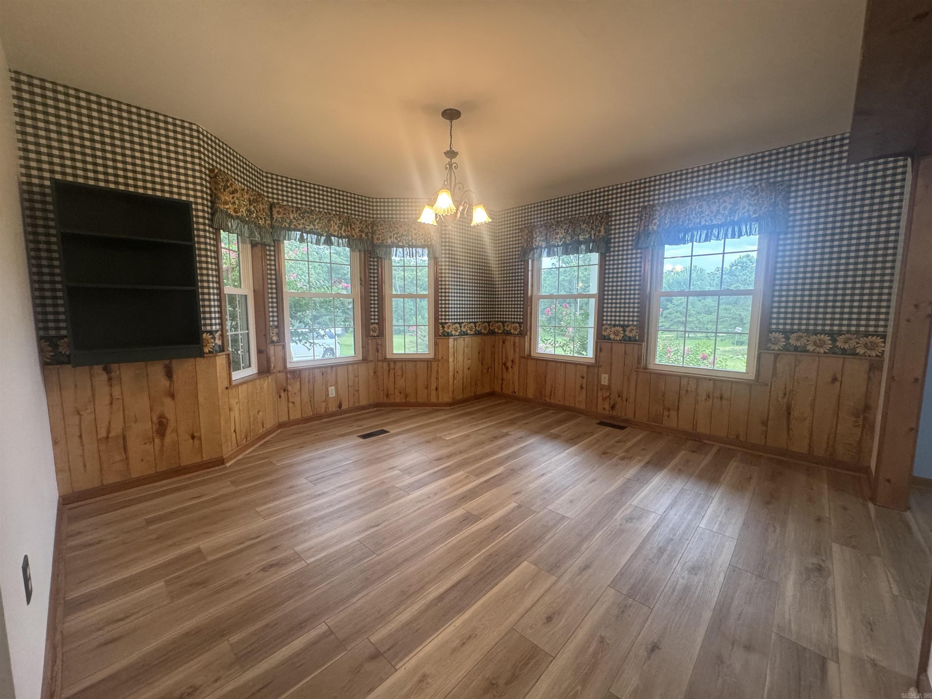 2825 Hwy 35n Property Photo 6
