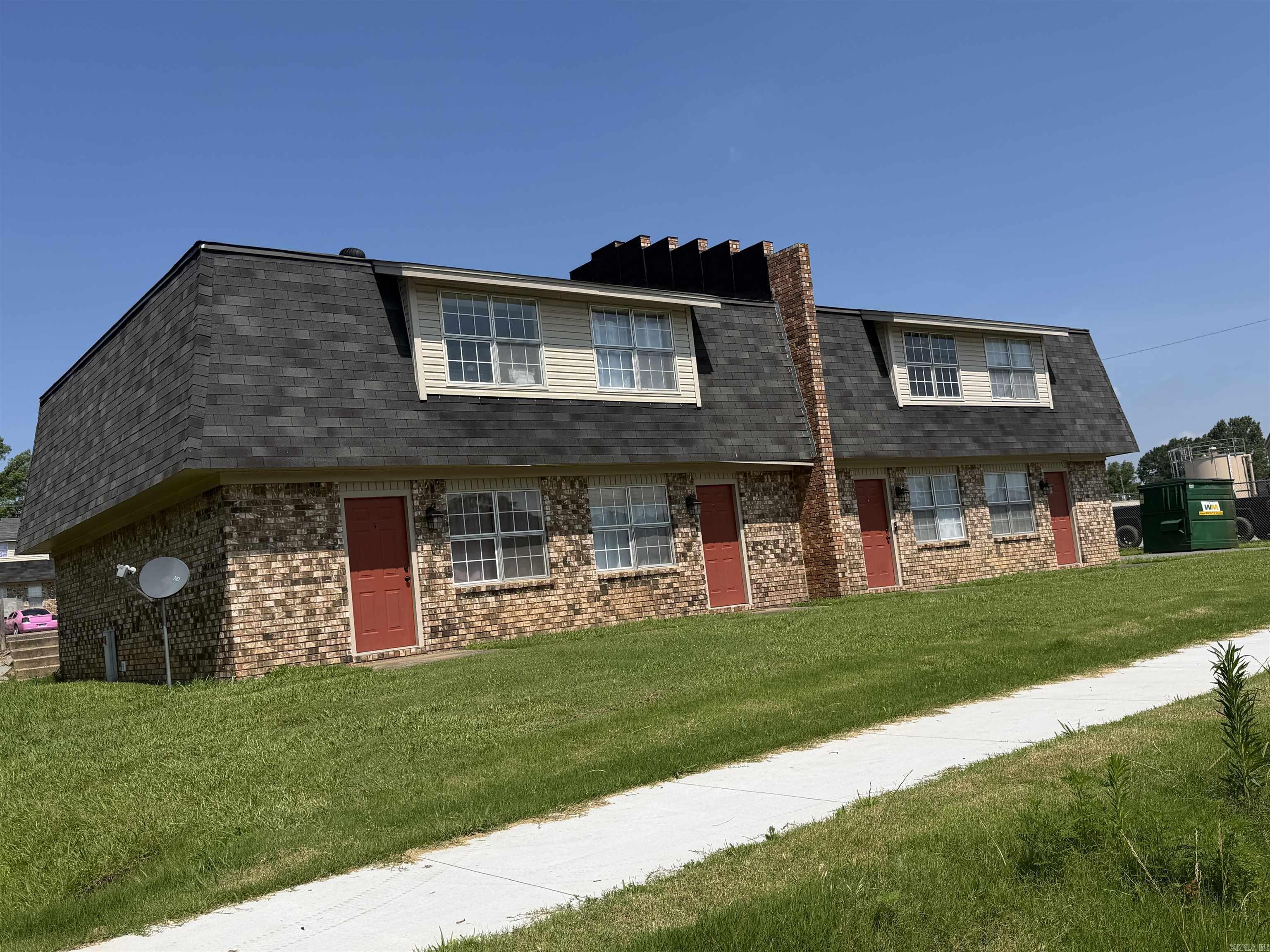 201 White Hall Property Photo 4