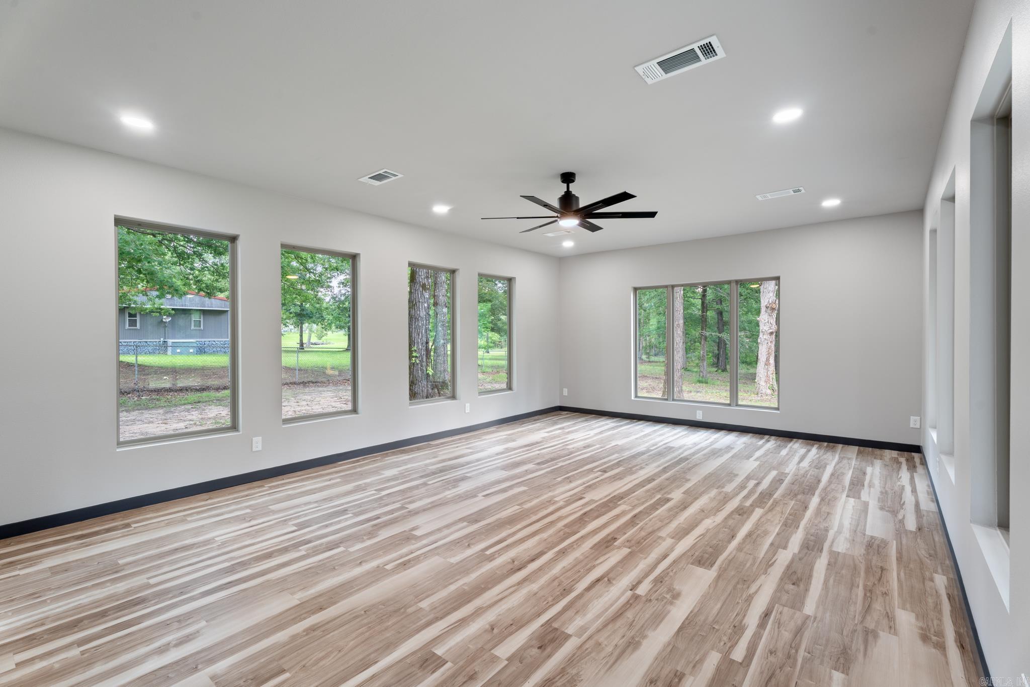 7450 N Highway 167 Highway Property Photo 19