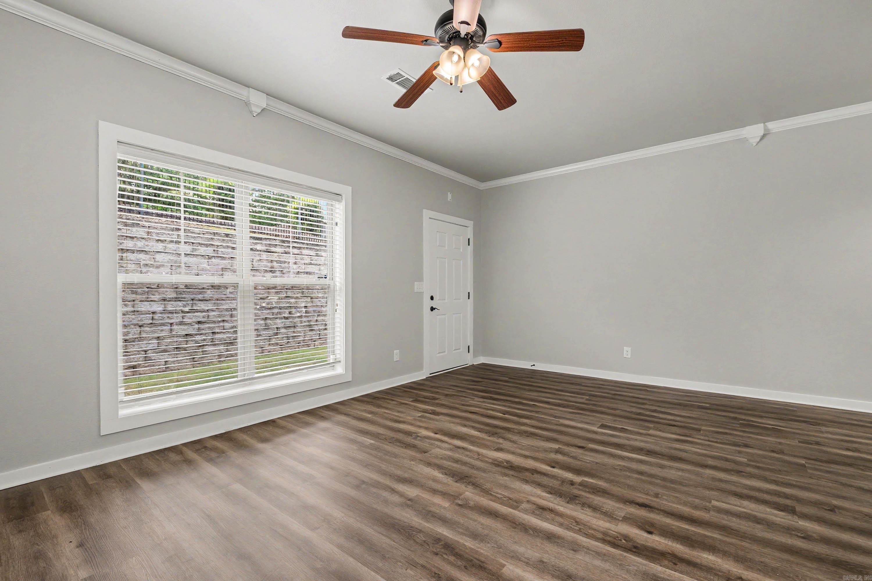 101 Venezia Property Photo 5