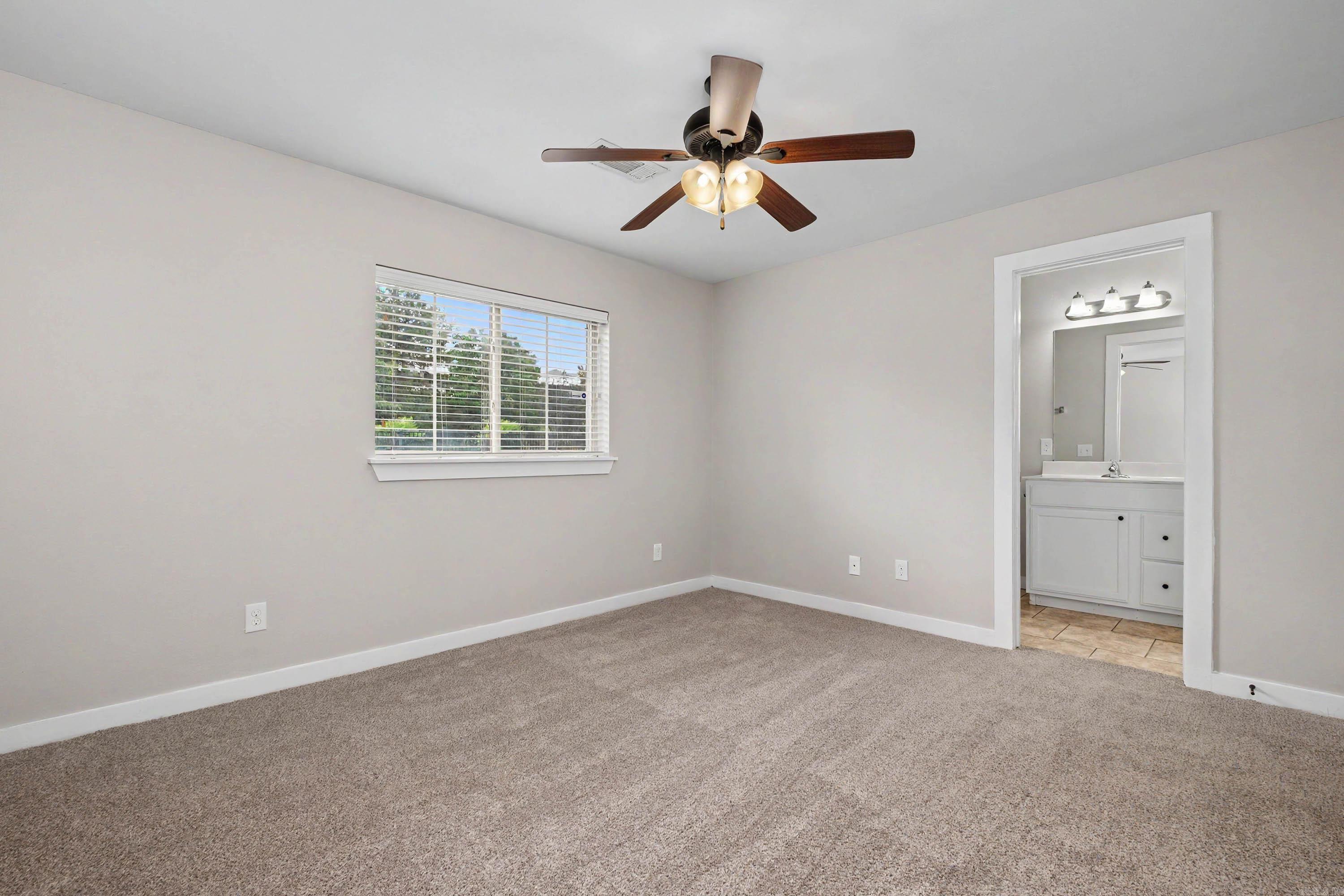 101 Venezia Property Photo 18