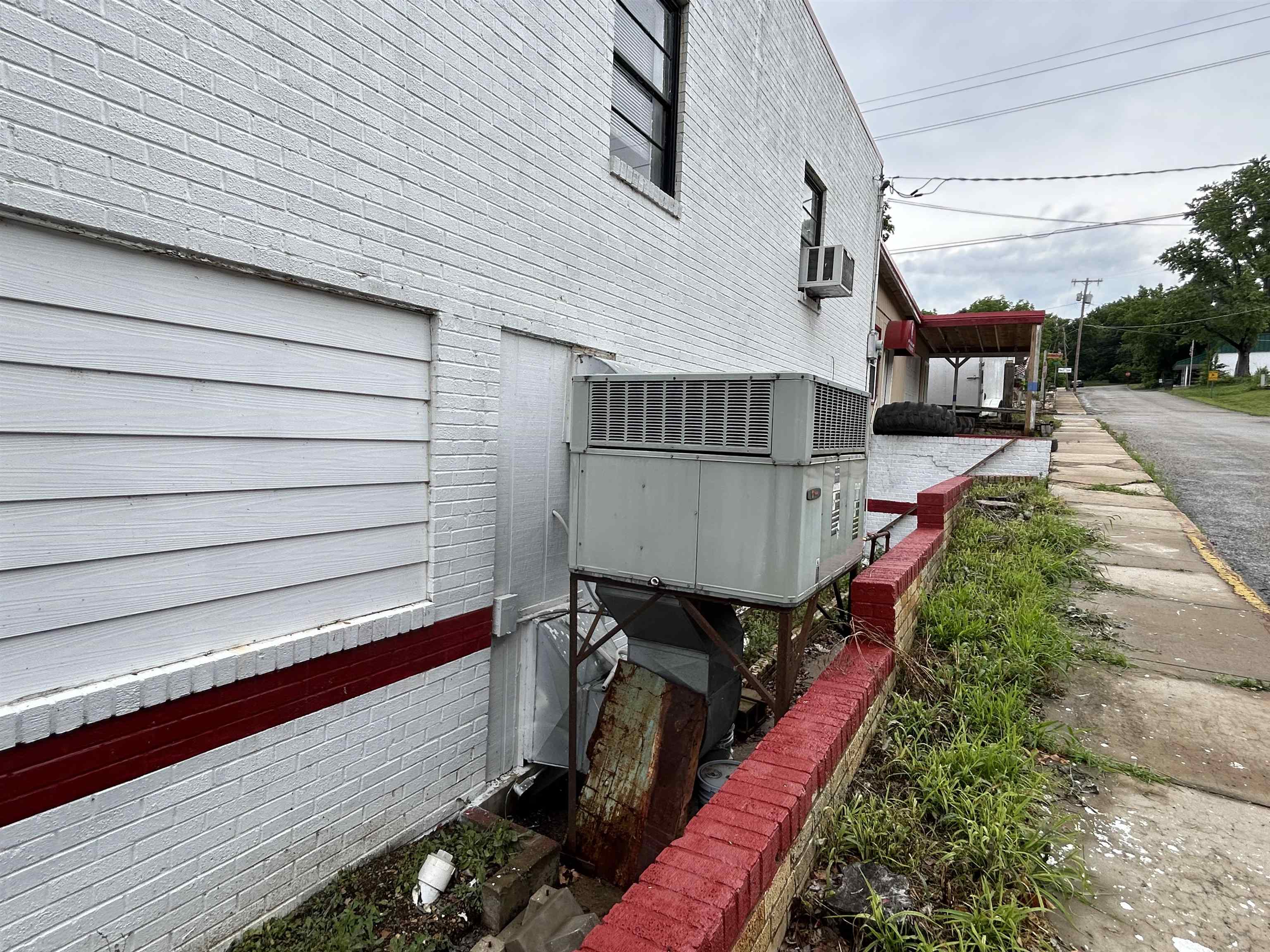 132 E Main Street Property Photo 35