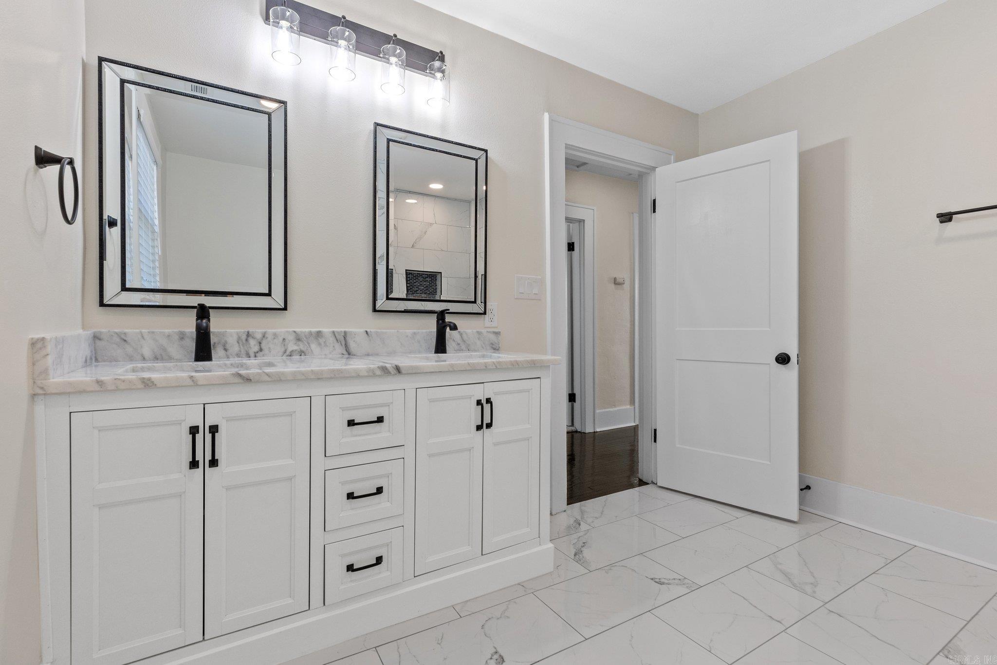 3415 Kavanaugh Boulevard Property Photo 27