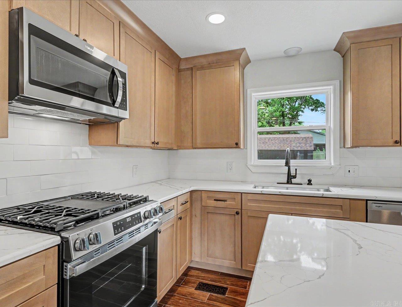 1703 Park Avenue Property Photo 14