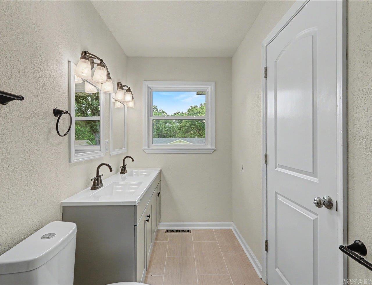 1703 Park Avenue Property Photo 27