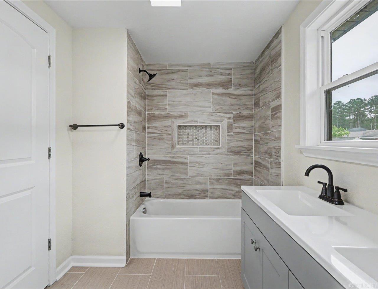 1703 Park Avenue Property Photo 36