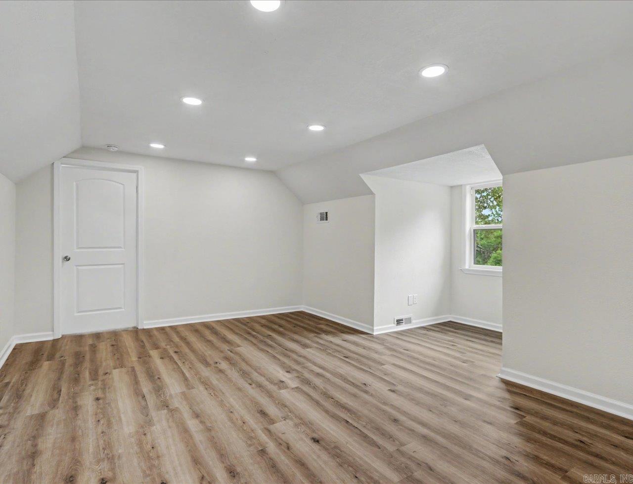 1703 Park Avenue Property Photo 37