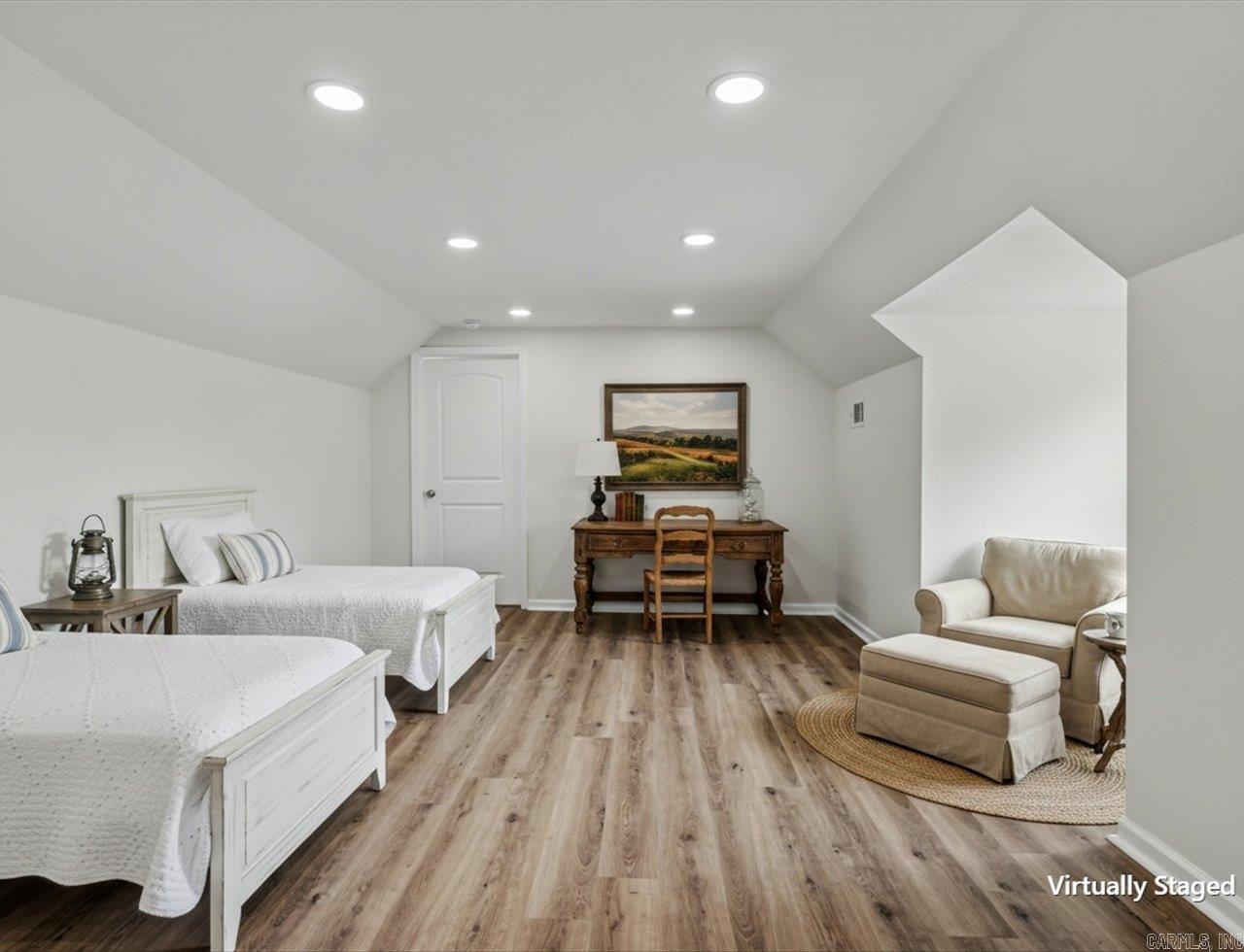 1703 Park Avenue Property Photo 40