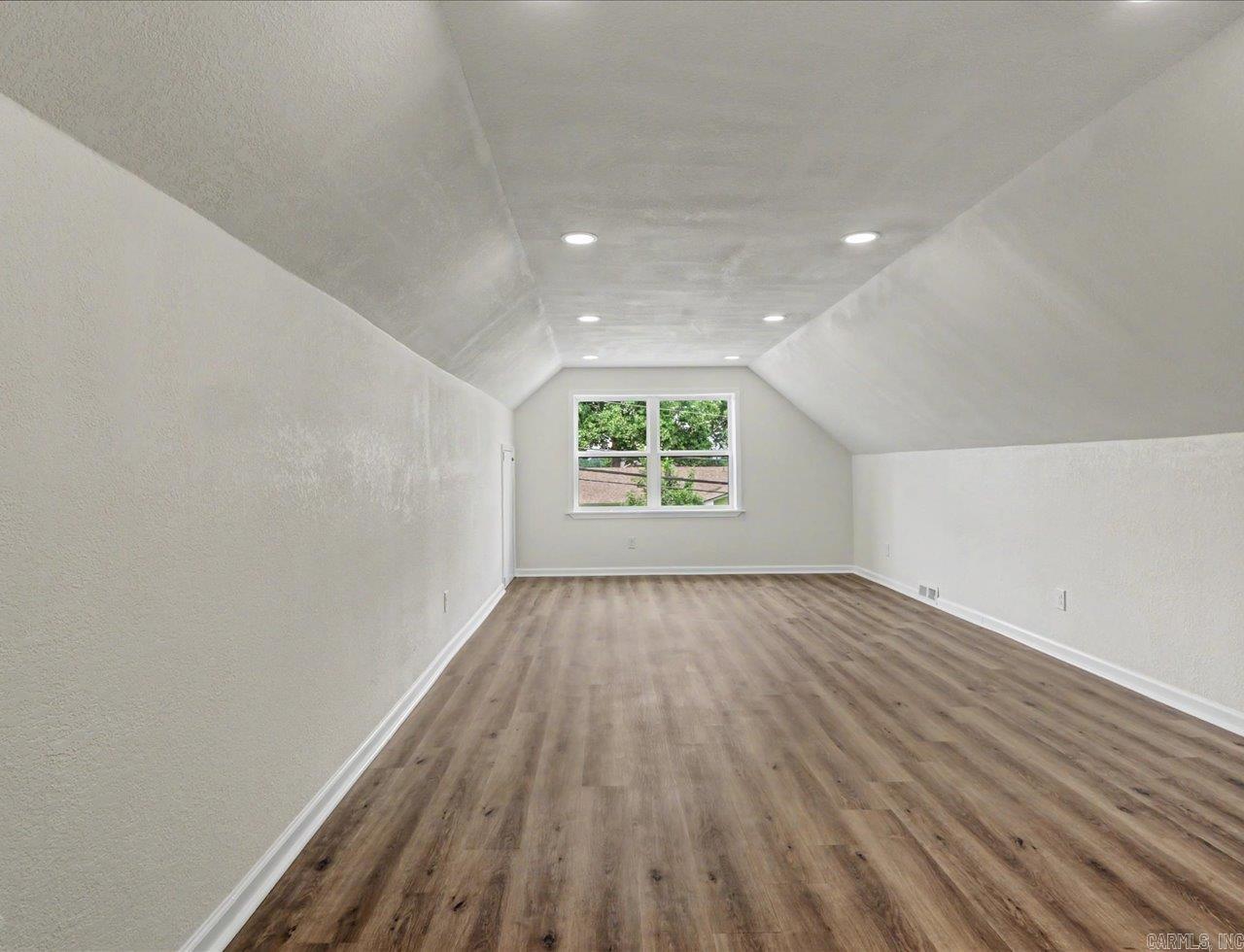 1703 Park Avenue Property Photo 42