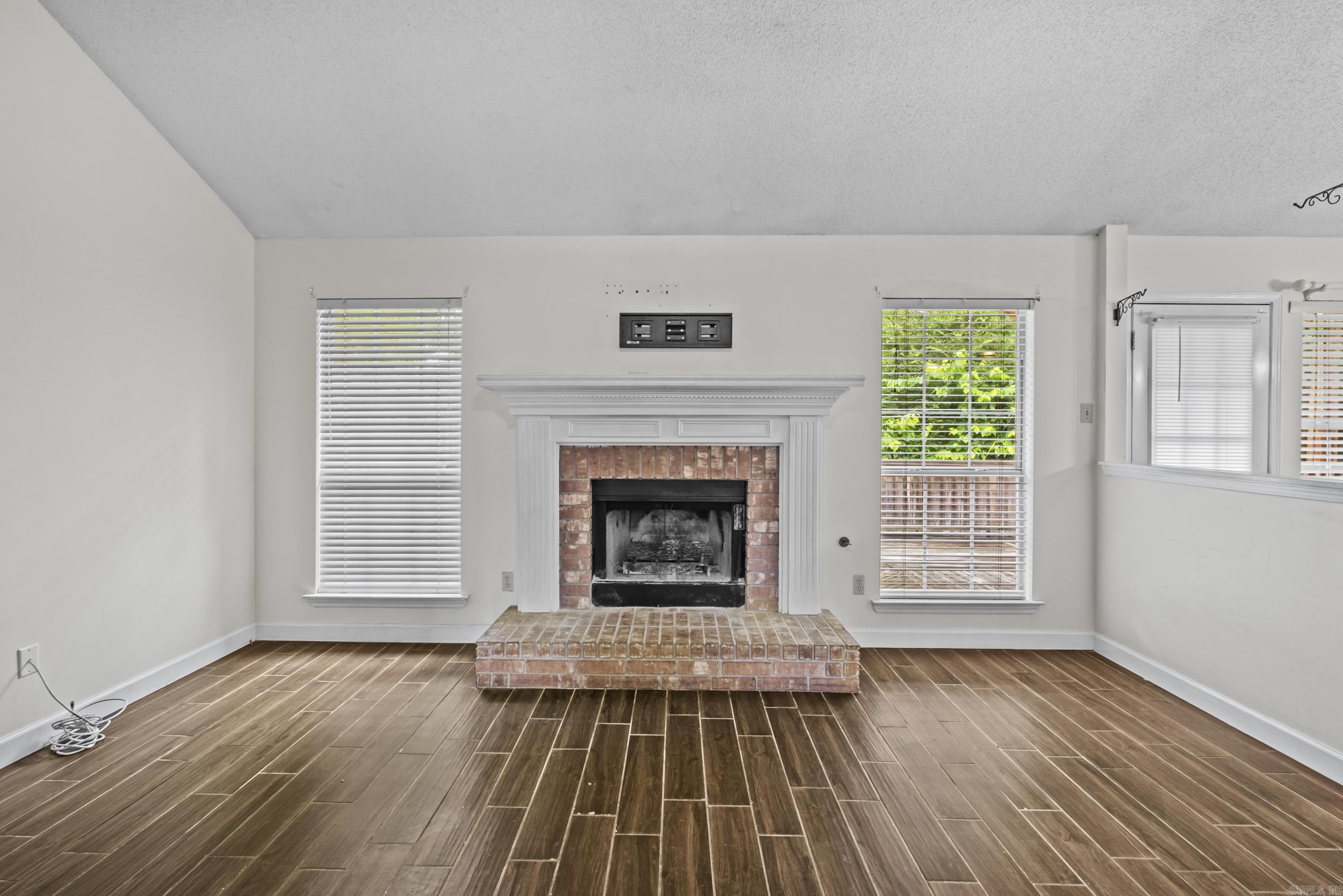 2402 Austin Oaks Drive Property Photo 11