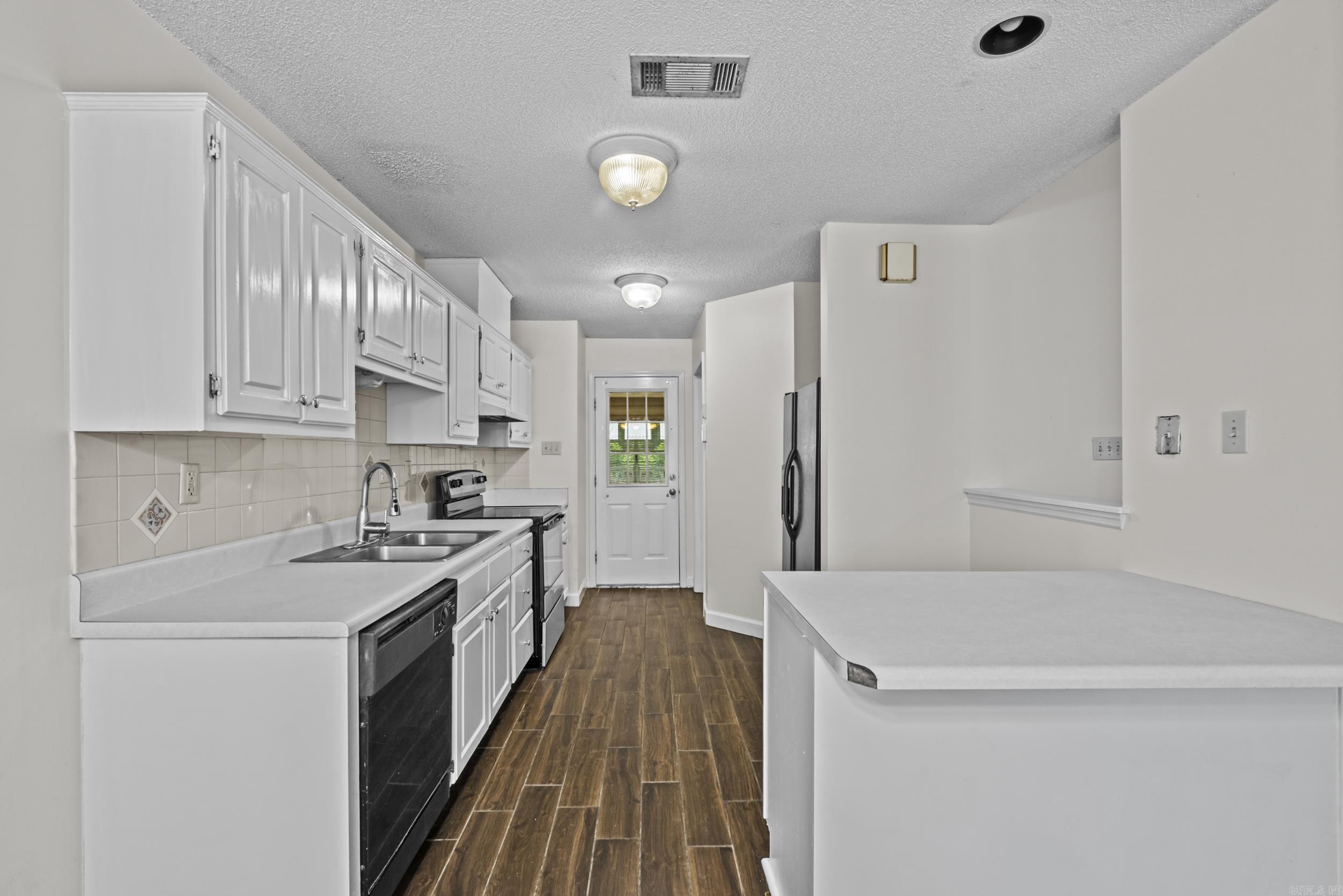 2402 Austin Oaks Drive Property Photo 14