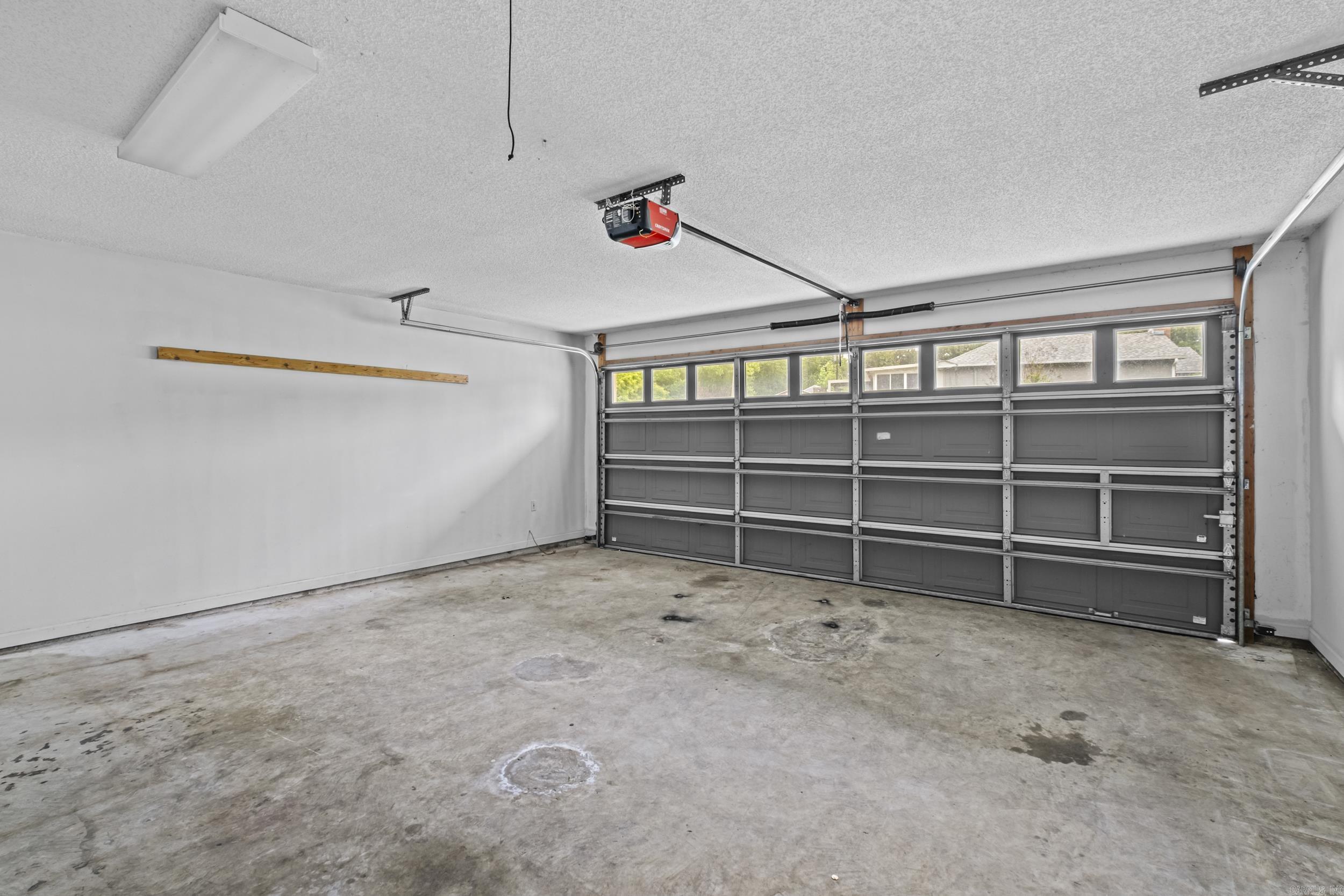 2402 Austin Oaks Drive Property Photo 17