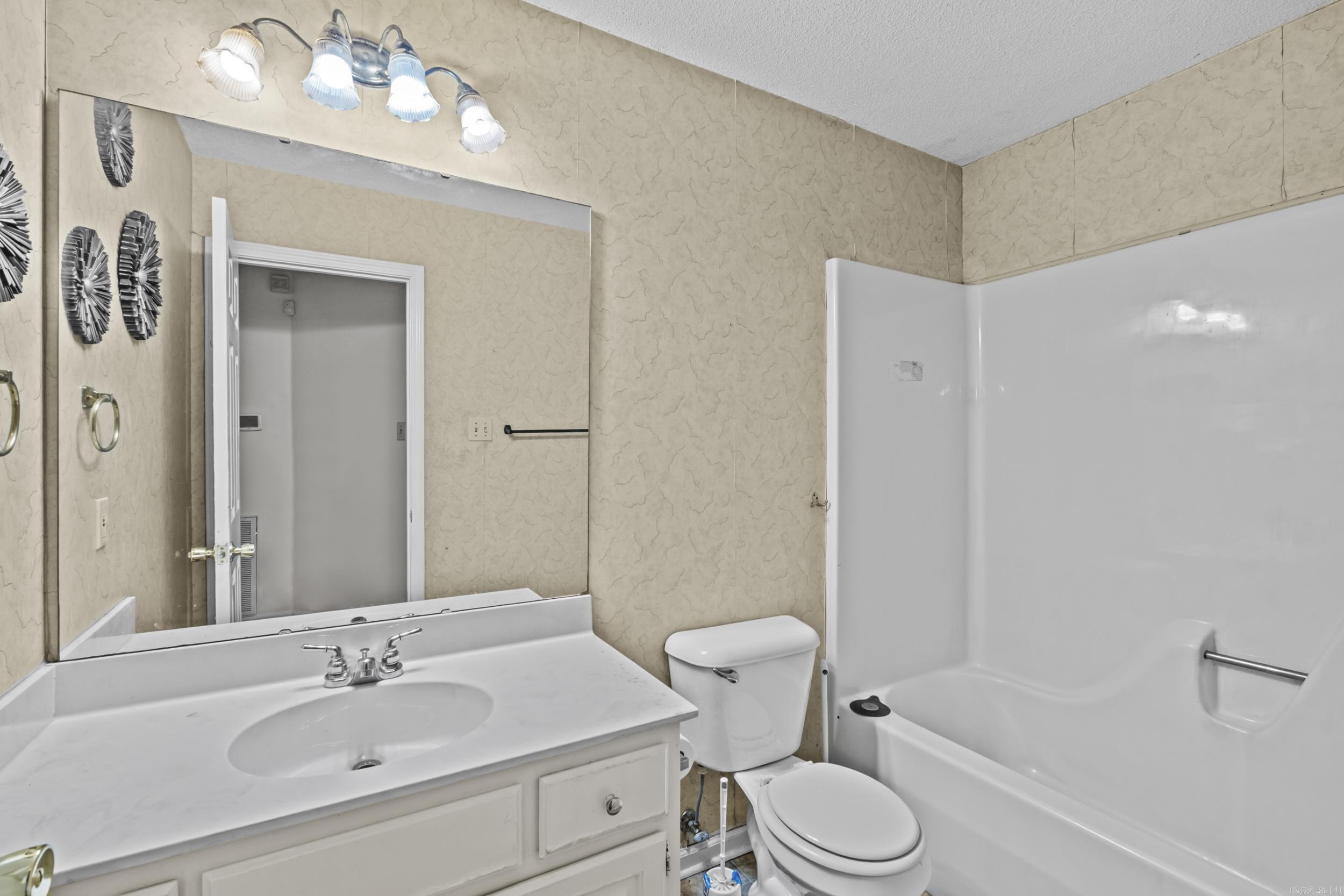 2402 Austin Oaks Drive Property Photo 24