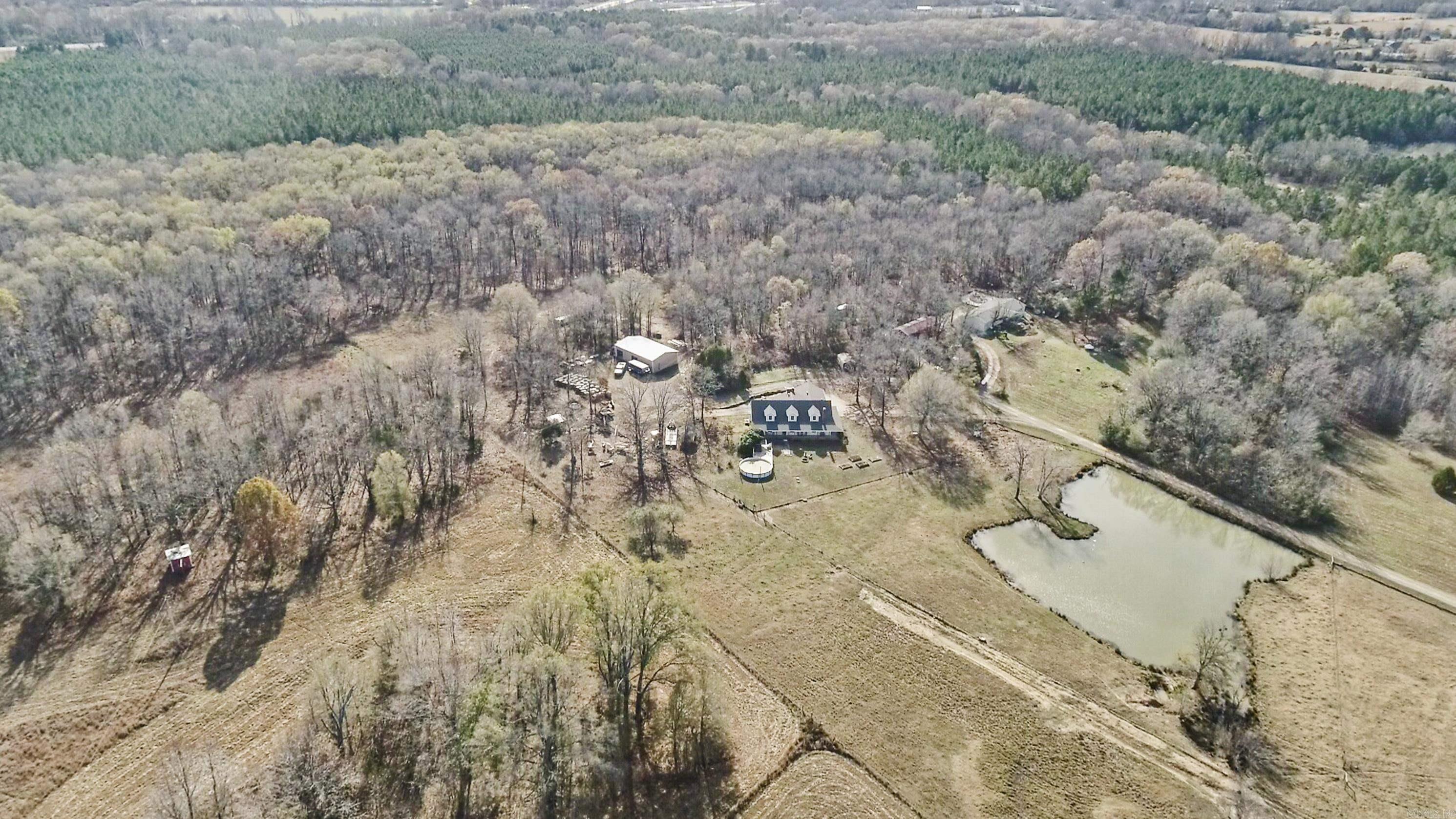 201 Center Point Loop Property Photo 45