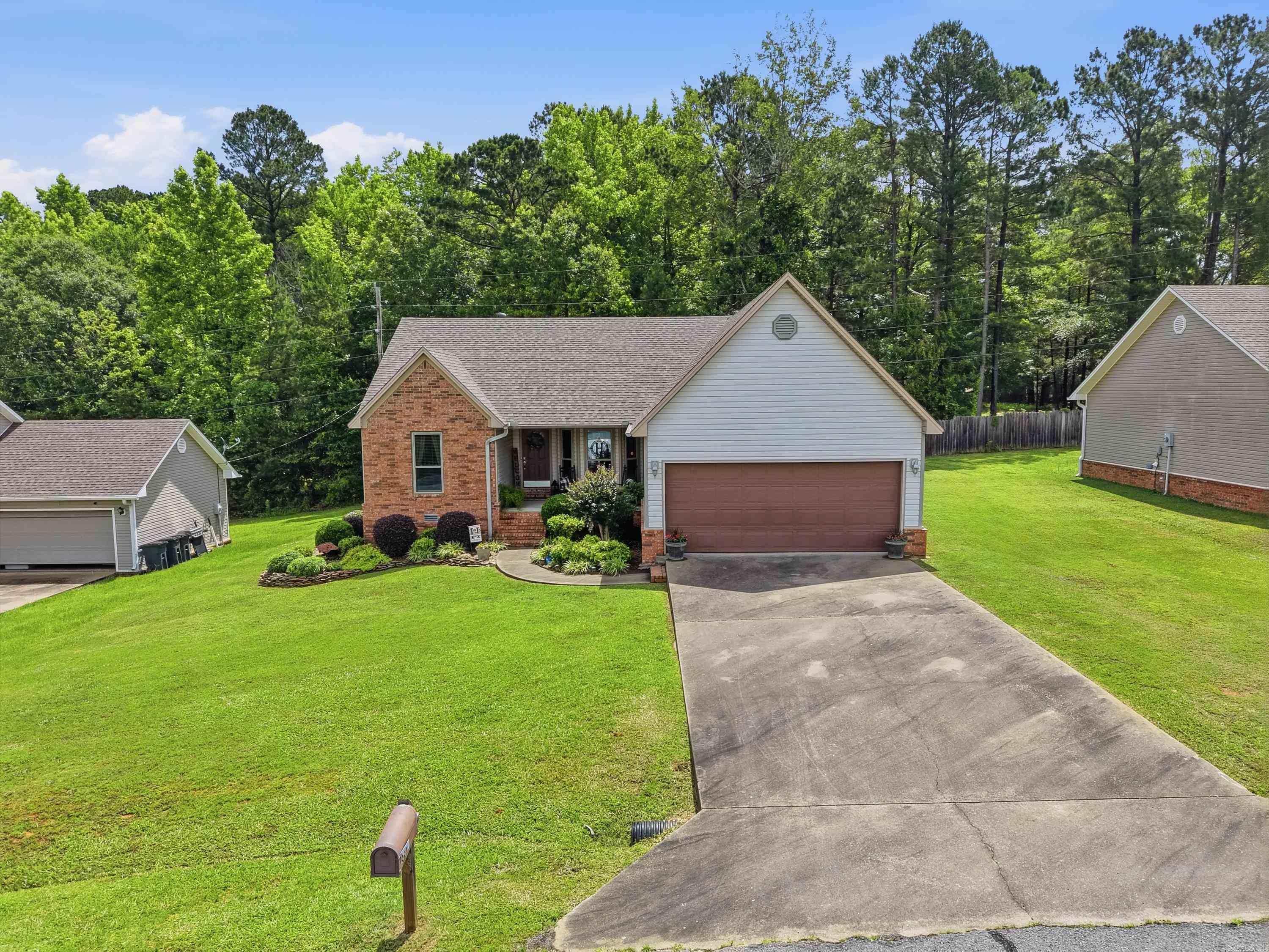 63 Horton Hills Drive Property Photo 2