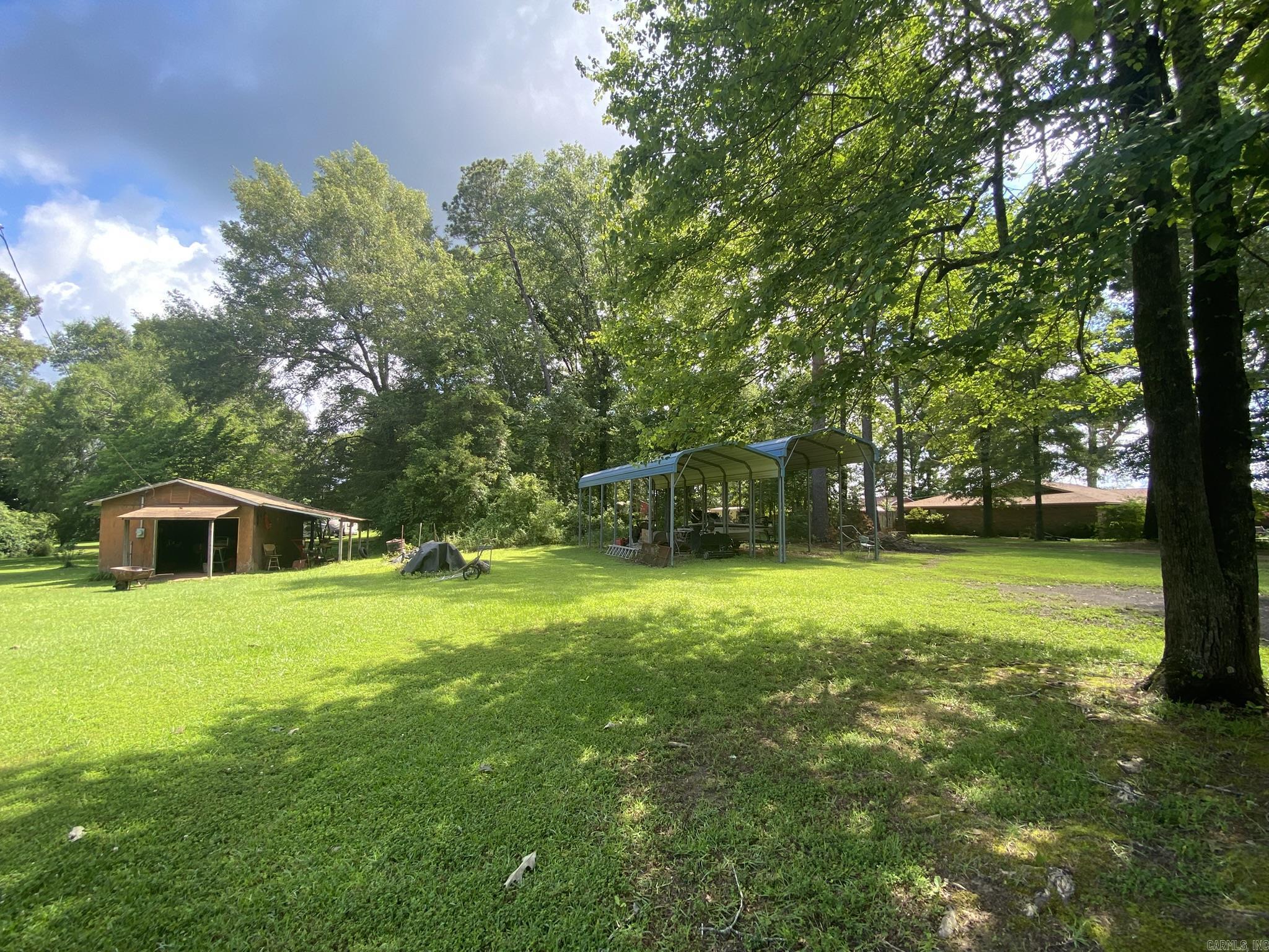 113 Lydia Property Photo 4