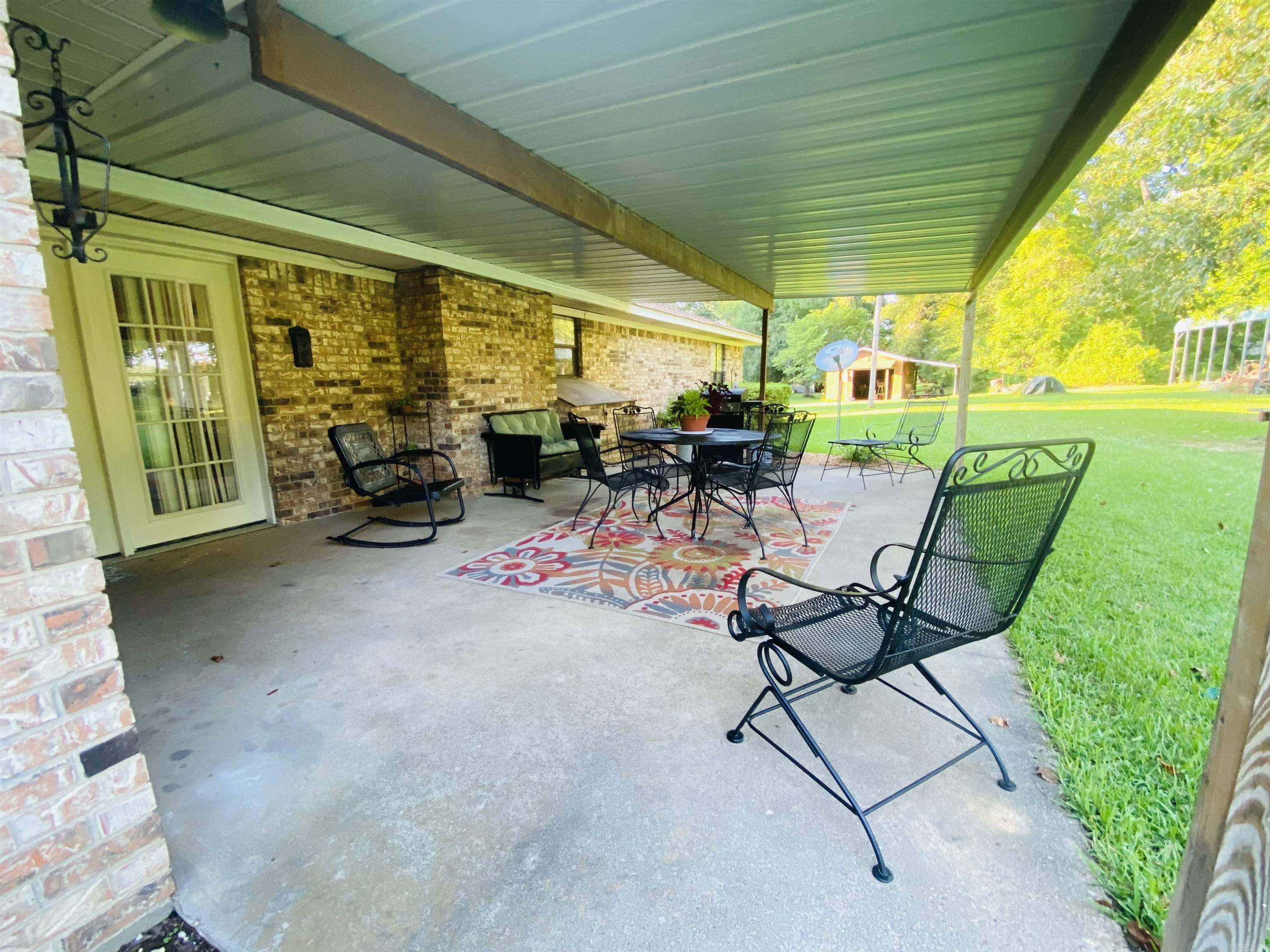 113 Lydia Property Photo 6
