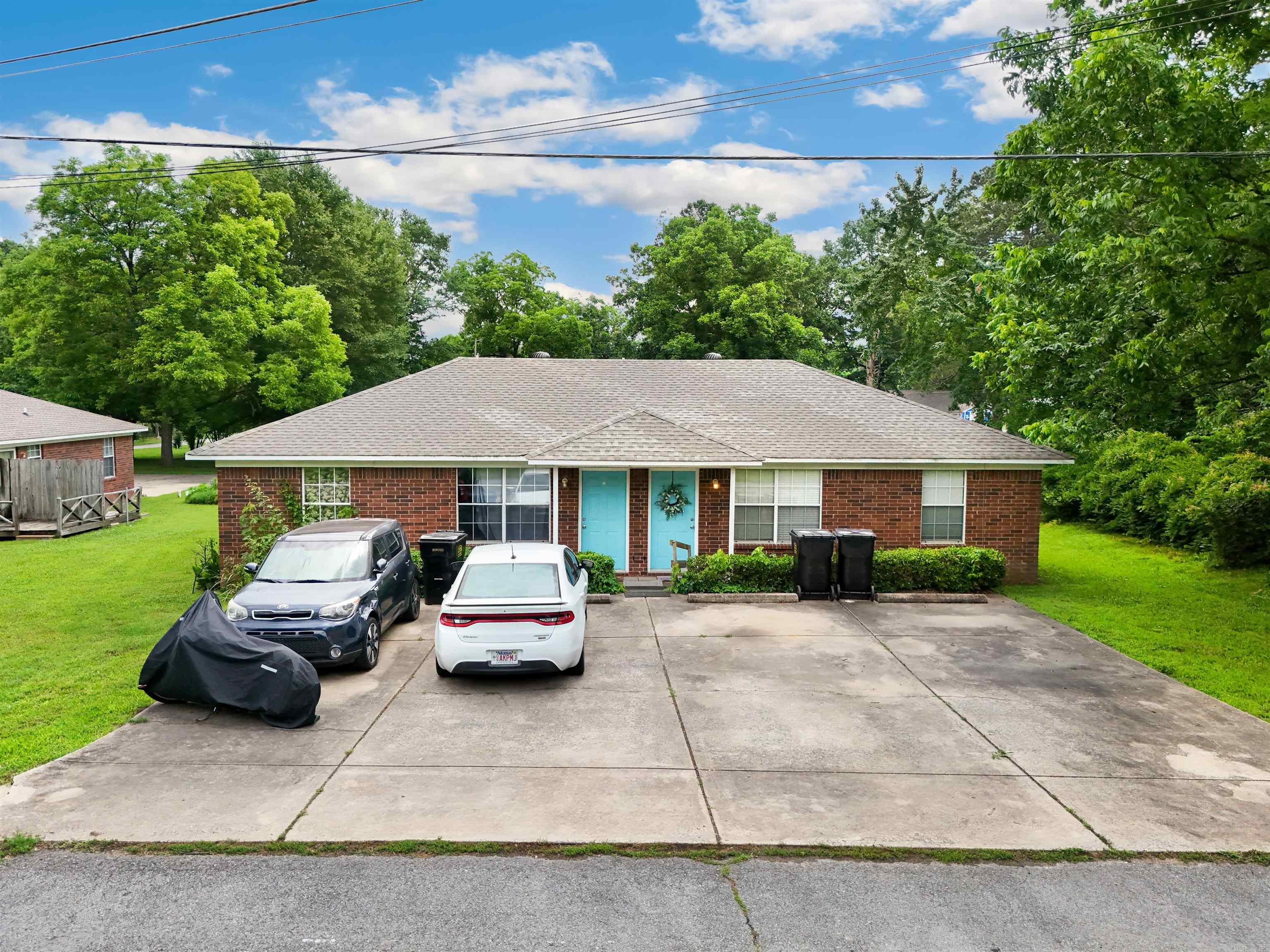 105 & 107 E 4th Street Property Photo 3