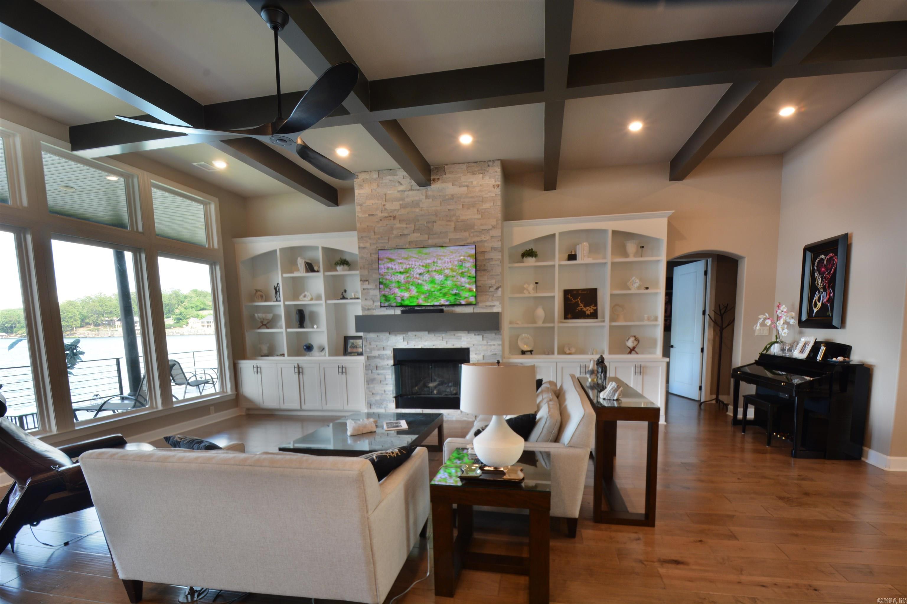 228 Mcdonald Loop Property Photo 11