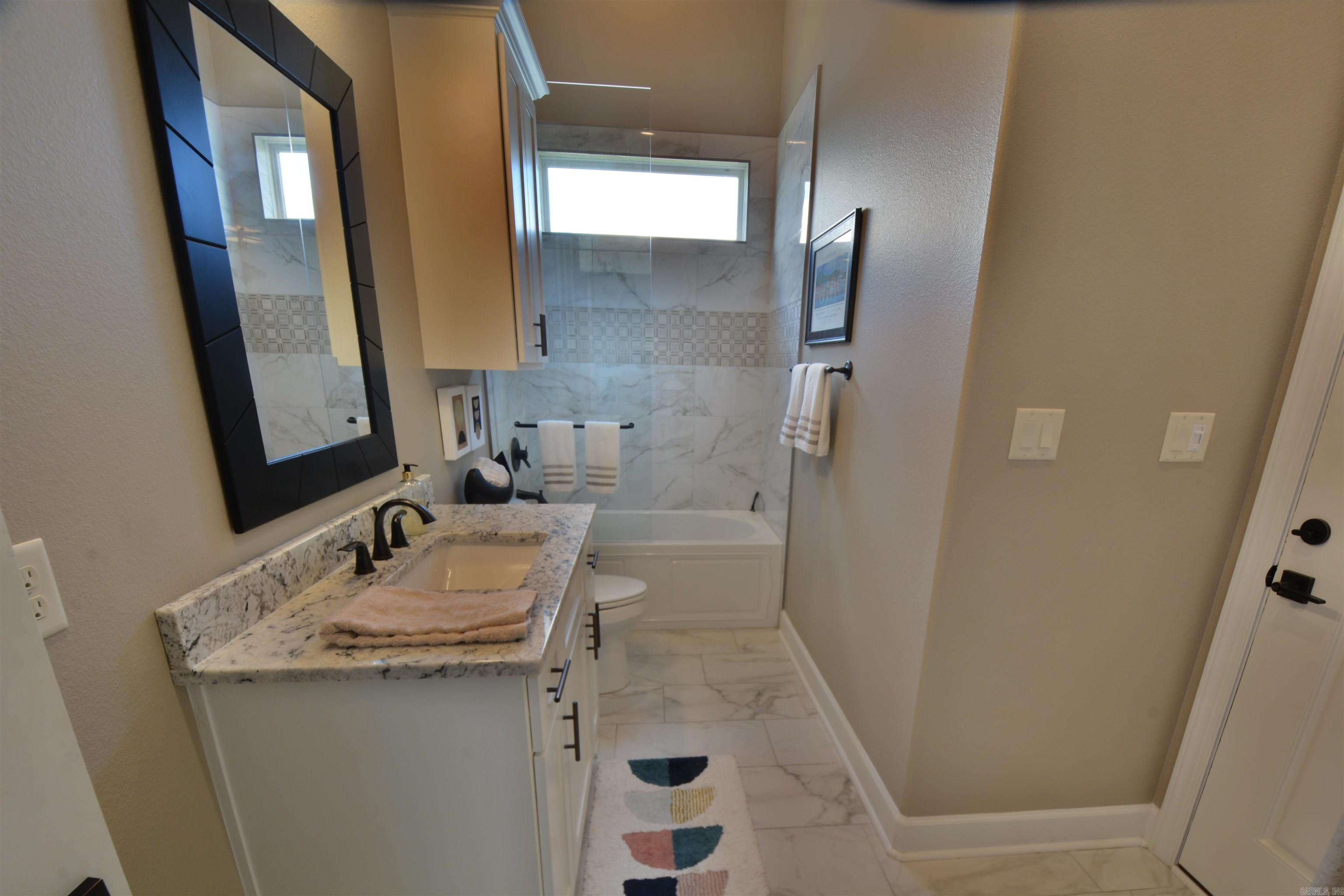 228 Mcdonald Loop Property Photo 27