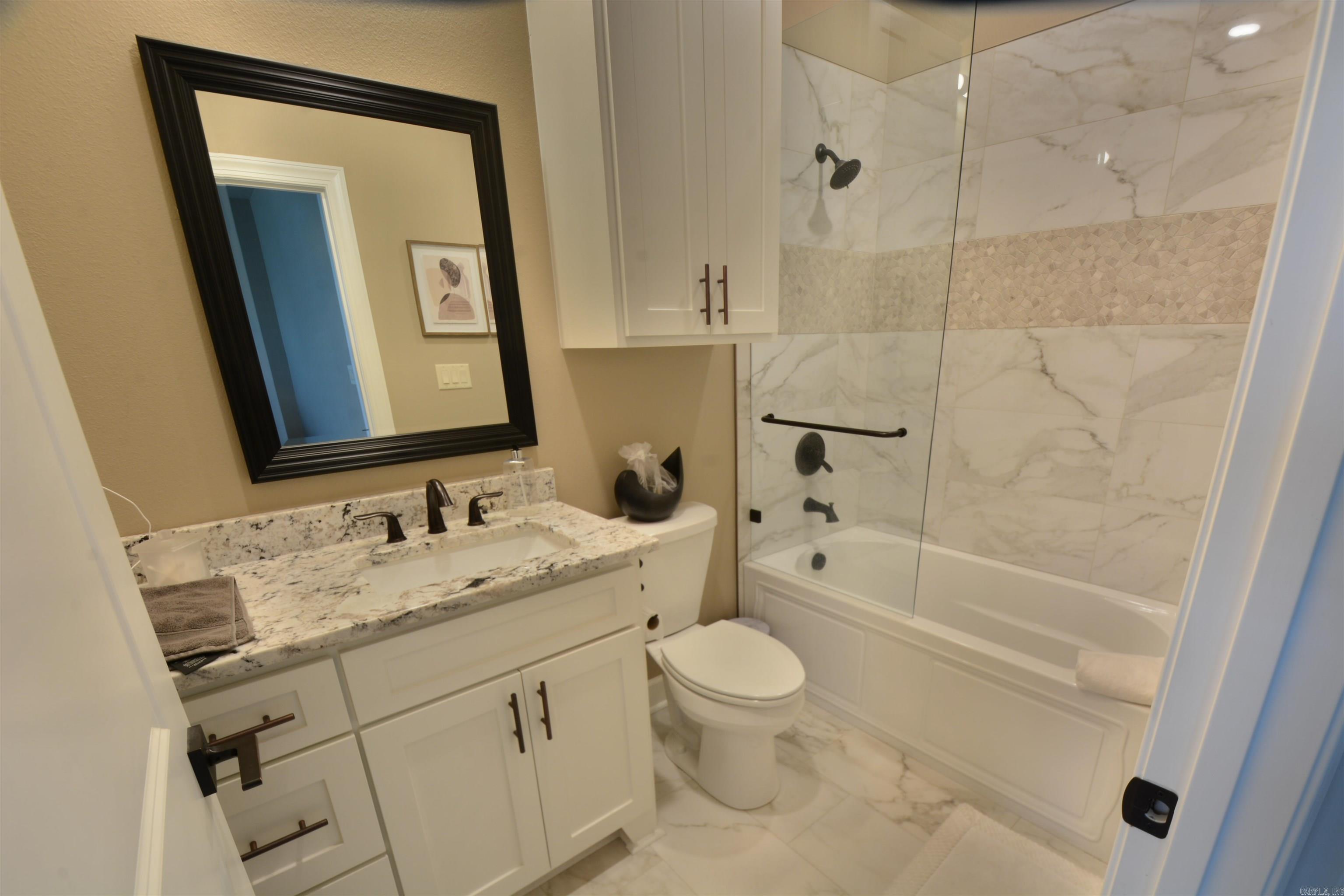 228 Mcdonald Loop Property Photo 32