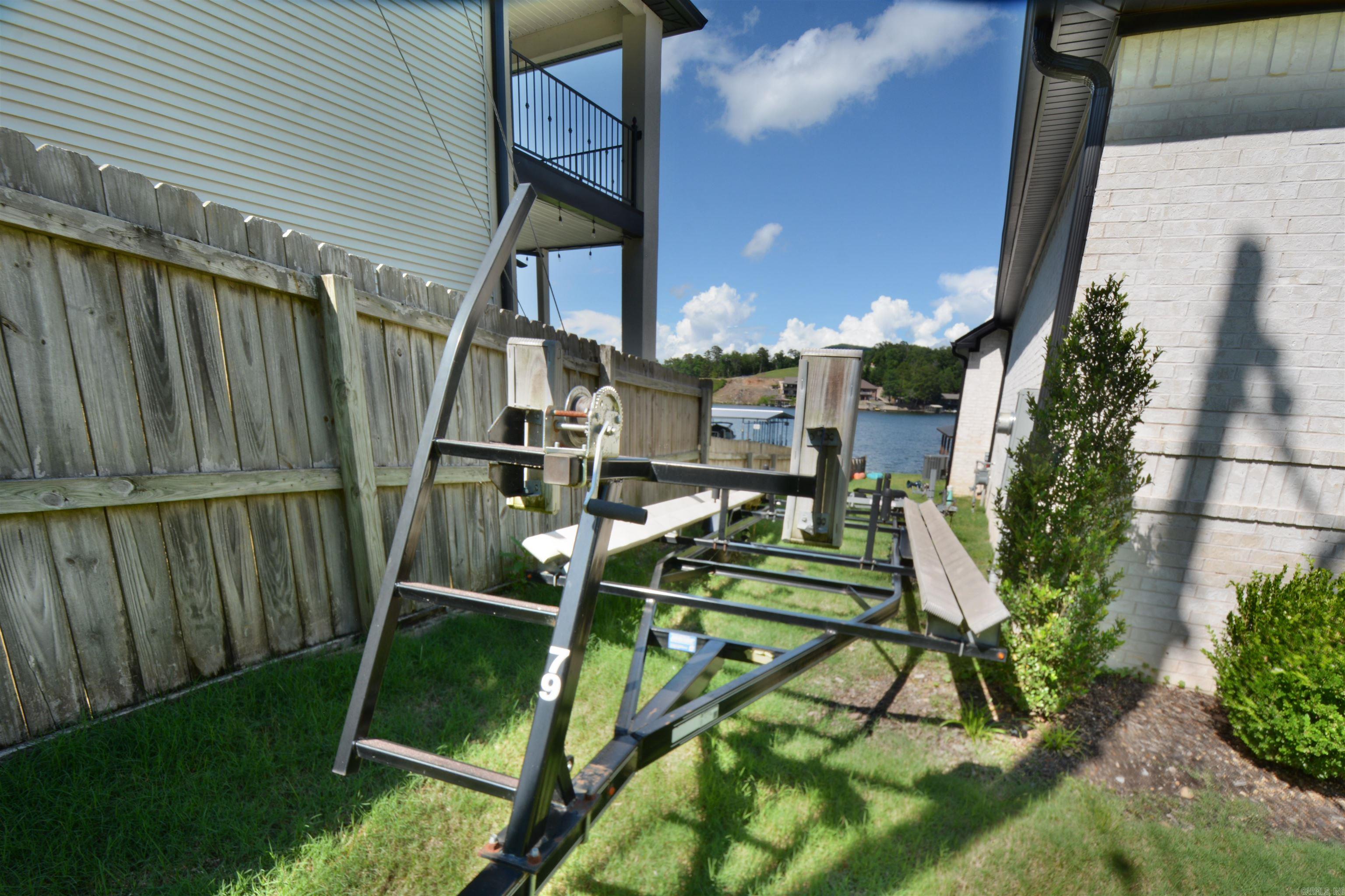 228 Mcdonald Loop Property Photo 41