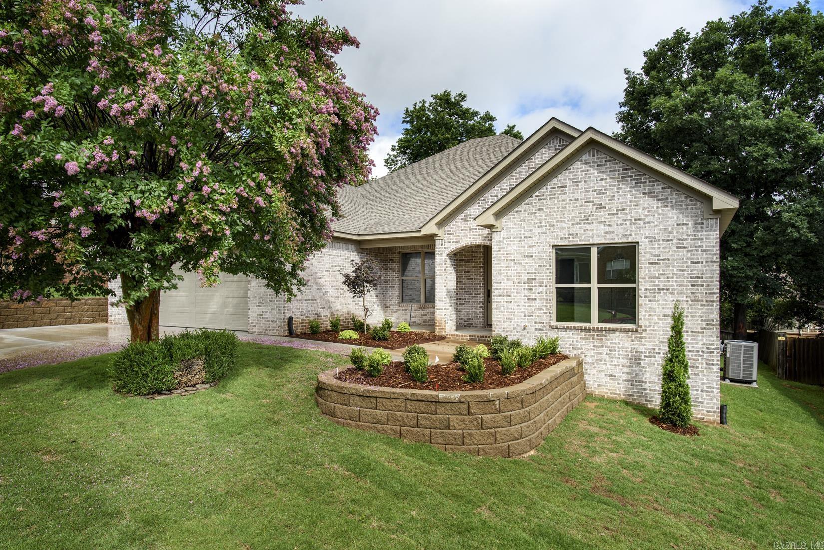 206 Trelon Circle Property Photo 1