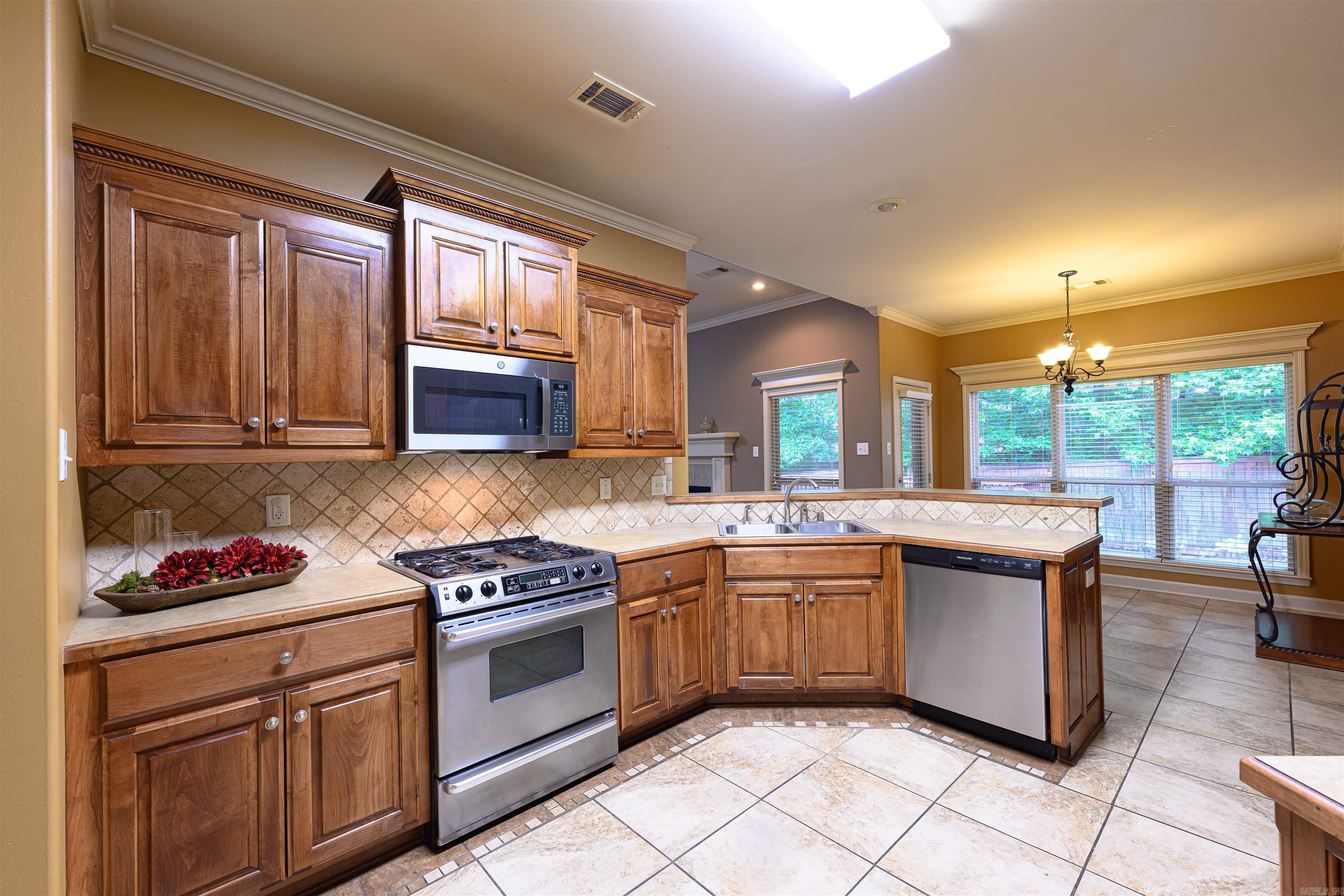 7051 E Ridge Drive Property Photo 8